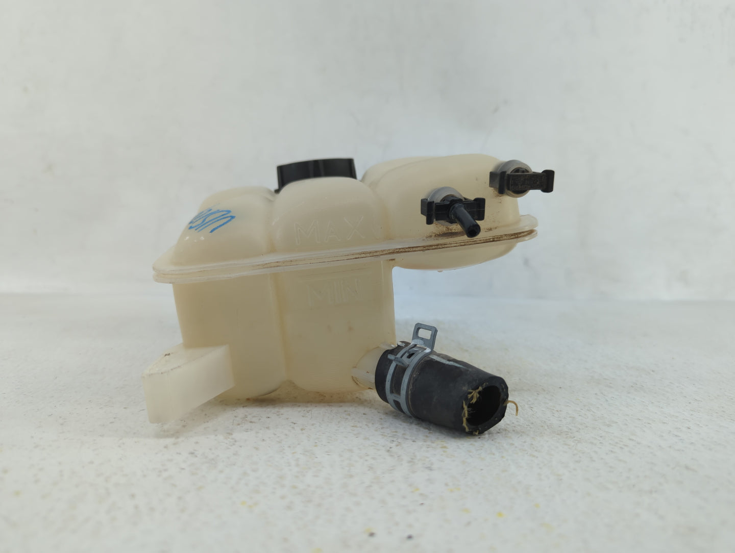 Ford C-max Radiator Coolant Overflow Expansion Tank Bottle - Oemusedautoparts1.com