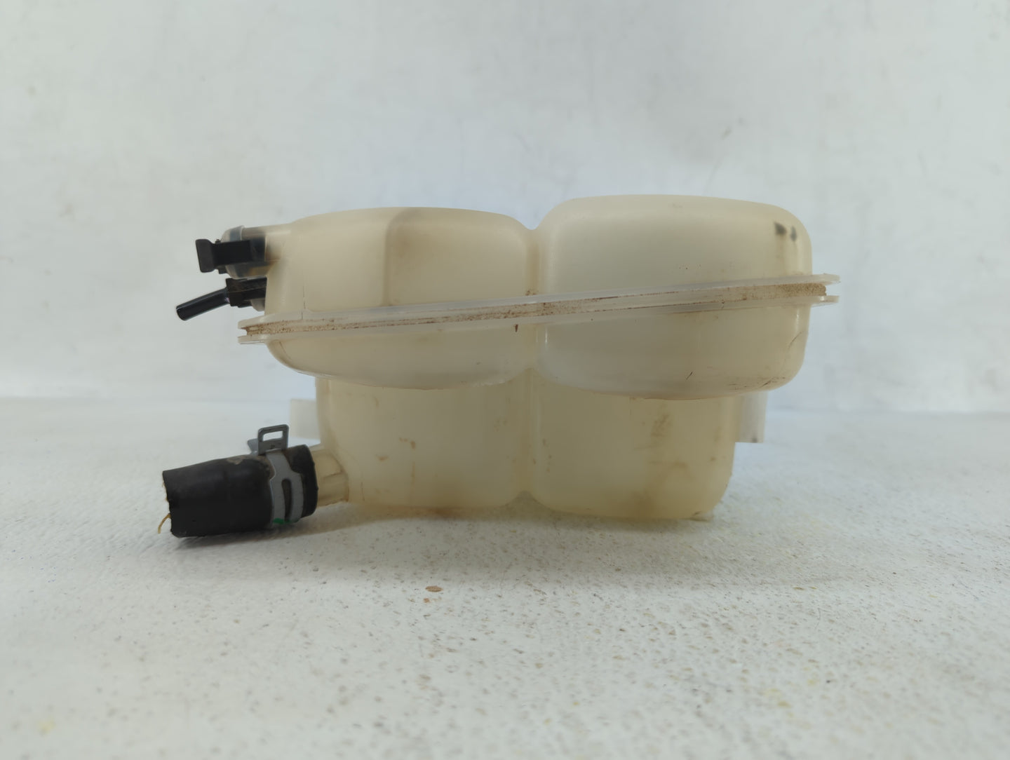 Ford C-max Radiator Coolant Overflow Expansion Tank Bottle - Oemusedautoparts1.com