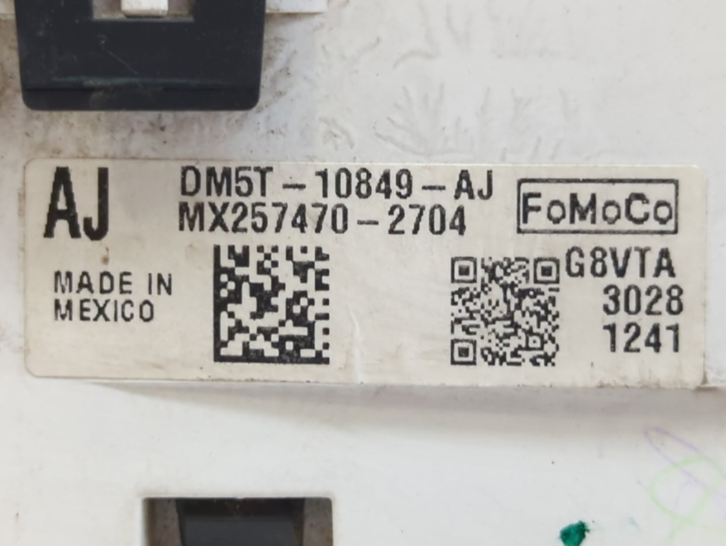 2013 Ford C-Max Instrument Cluster Speedometer Gauges P/N:DM5T-10849-EM DM5T-10849-AJ Fits OEM Used Auto Parts - Oemusedauto