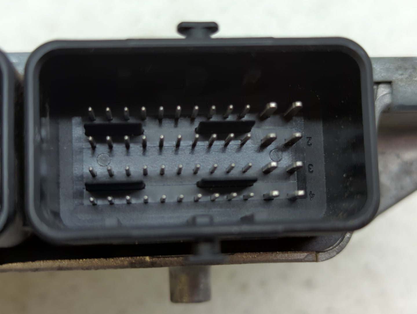 2013 Ford C-Max PCM Engine Control Computer ECU ECM PCU OEM P/N:DM5A-12A650-KB DM5A-12A650-UC, DM5A-12A650-DD, DM5A-12A650-D