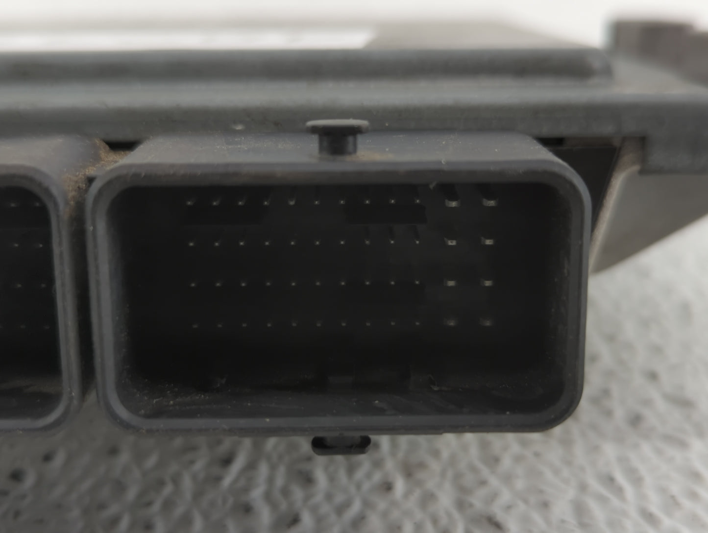 2013 Ford C-Max PCM Engine Control Computer ECU ECM PCU OEM P/N:DM5A-12A650-DD DM5A-12A650-KB, DM5A-12A650-UC, DM5A-12A650-D