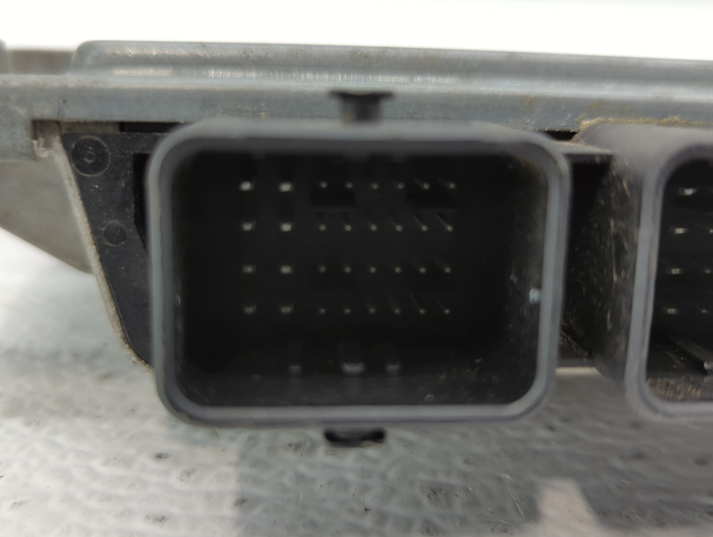 2013 Ford C-Max PCM Engine Control Computer ECU ECM PCU OEM P/N:DS71-12B684-AB DM5A-12A650-DC Fits OEM Used Auto Parts - Oem