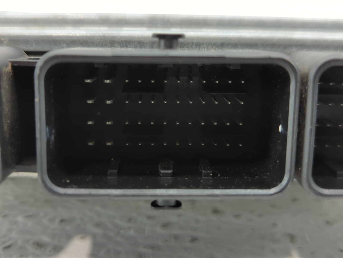 2013 Ford C-Max PCM Engine Control Computer ECU ECM PCU OEM P/N:DS71-12B684-VA DM5A-12A650-UB Fits OEM Used Auto Parts - Oem