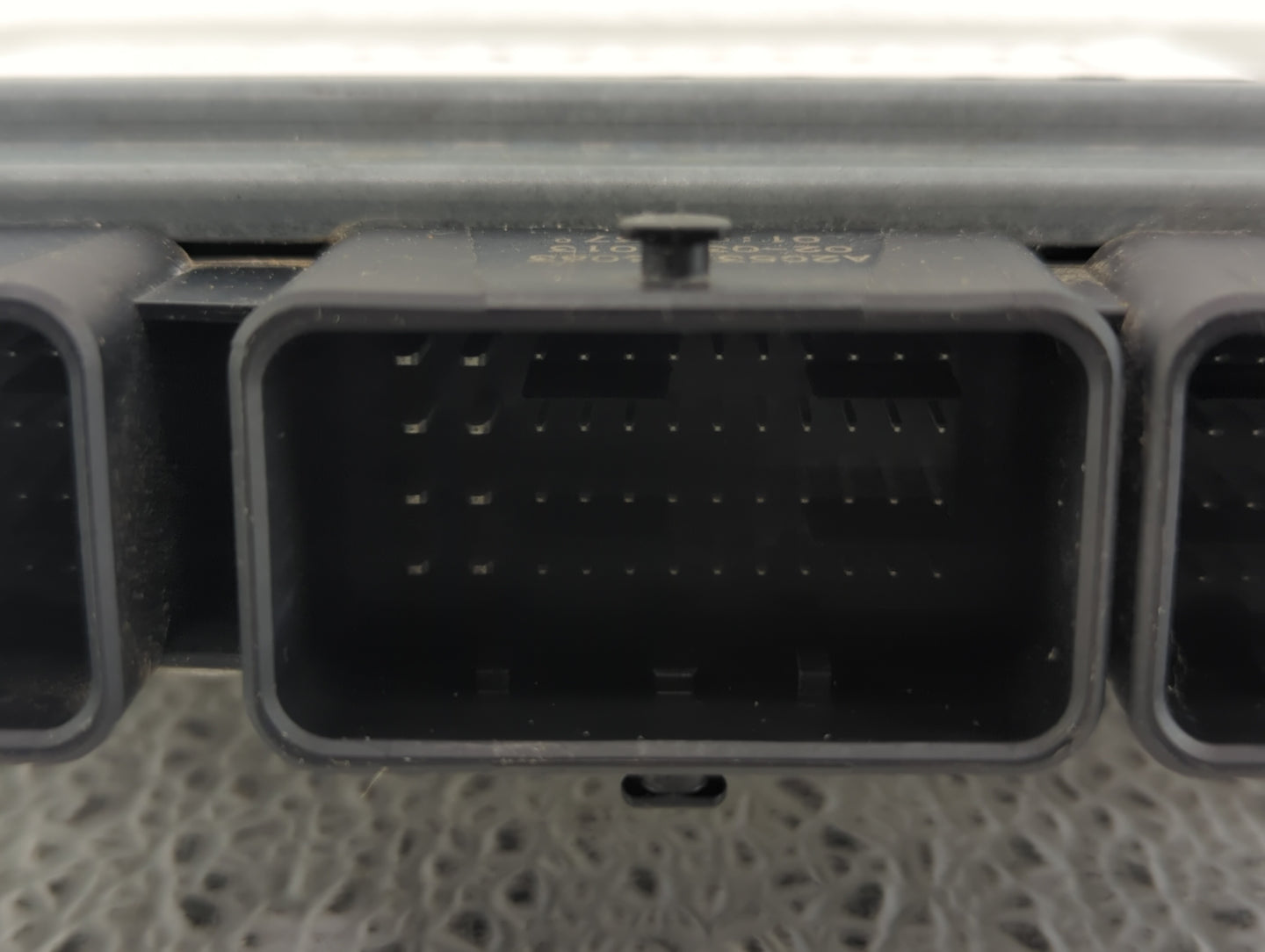 2013 Ford C-Max PCM Engine Control Computer ECU ECM PCU OEM P/N:DM5A-12A650-KB Fits OEM Used Auto Parts - Oemusedautoparts1.