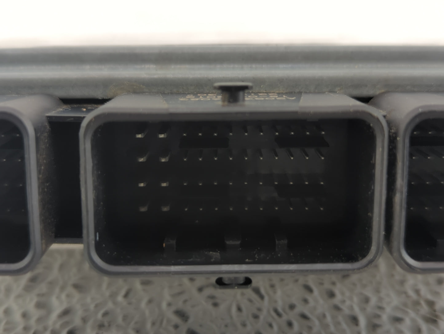 2013 Ford C-Max PCM Engine Control Computer ECU ECM PCU OEM P/N:DM5A-12A650-AK DM5A-12A650-DA, DM5A-12A650-DD, DM5A-12A650-K