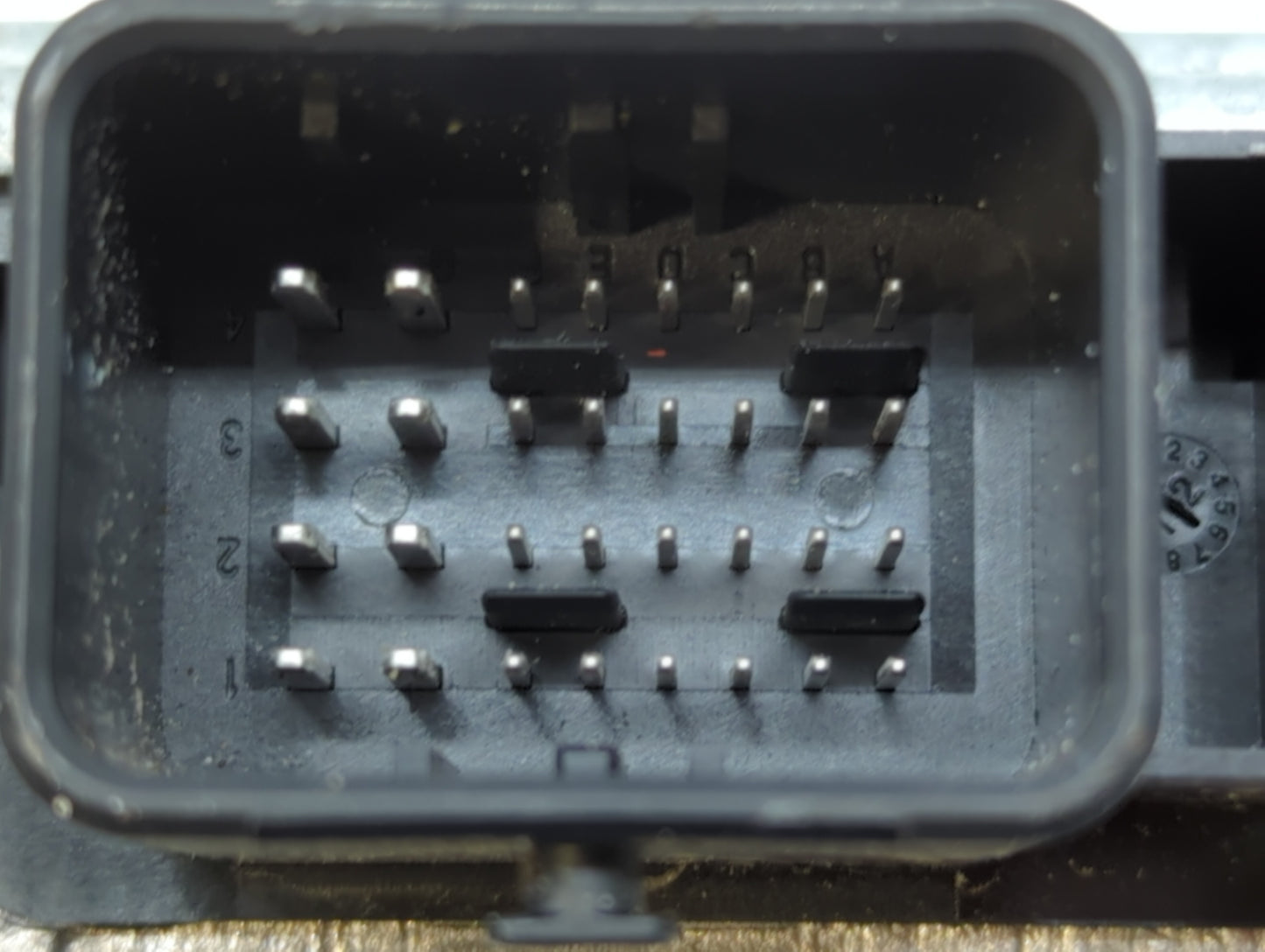 2013 Ford C-Max PCM Engine Control Computer ECU ECM PCU OEM P/N:DM5A-12A650-KA DM5A-12A650-FA, DM5A-12A650-KC Fits OEM Used 