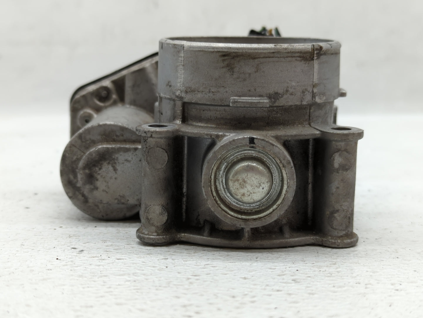 2013-2018 Ford C-Max Throttle Body P/N:DS7E-9F991-AF Fits Fits 2013 2014 2015 2016 2017 2018 2019 2020 2021 2022 OEM Used Au