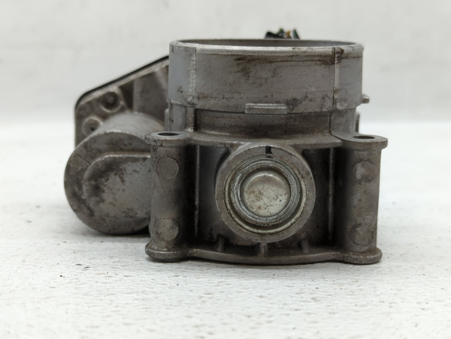 2013-2018 Ford C-Max Throttle Body P/N:DS7E-9F991-AF Fits Fits 2013 2014 2015 2016 2017 2018 2019 2020 2021 2022 OEM Used Au