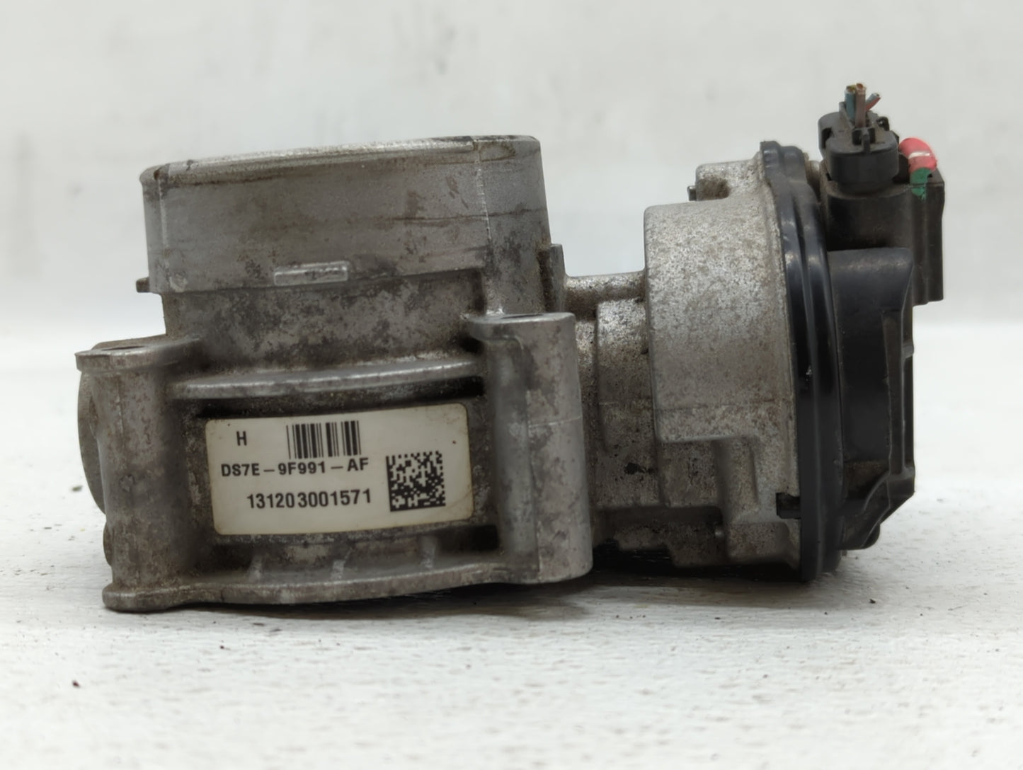 2013-2018 Ford C-Max Throttle Body P/N:DS7E-9F991-AF Fits Fits 2013 2014 2015 2016 2017 2018 2019 2020 2021 2022 OEM Used Au