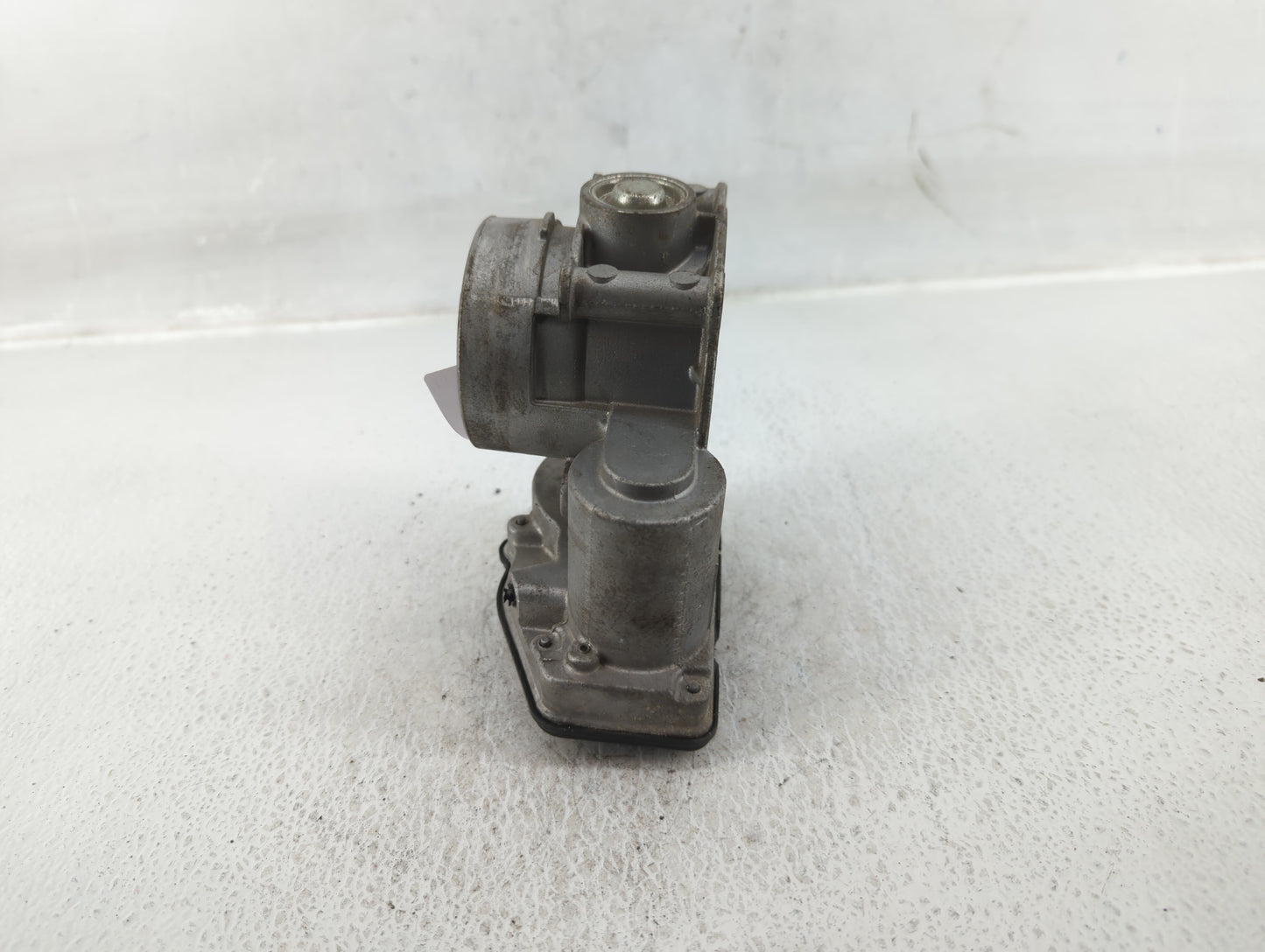 2013-2018 Ford C-Max Throttle Body P/N:DS7E-9F991-AD Fits Fits 2013 2014 2015 2016 2017 2018 2019 2020 2021 2022 OEM Used Au