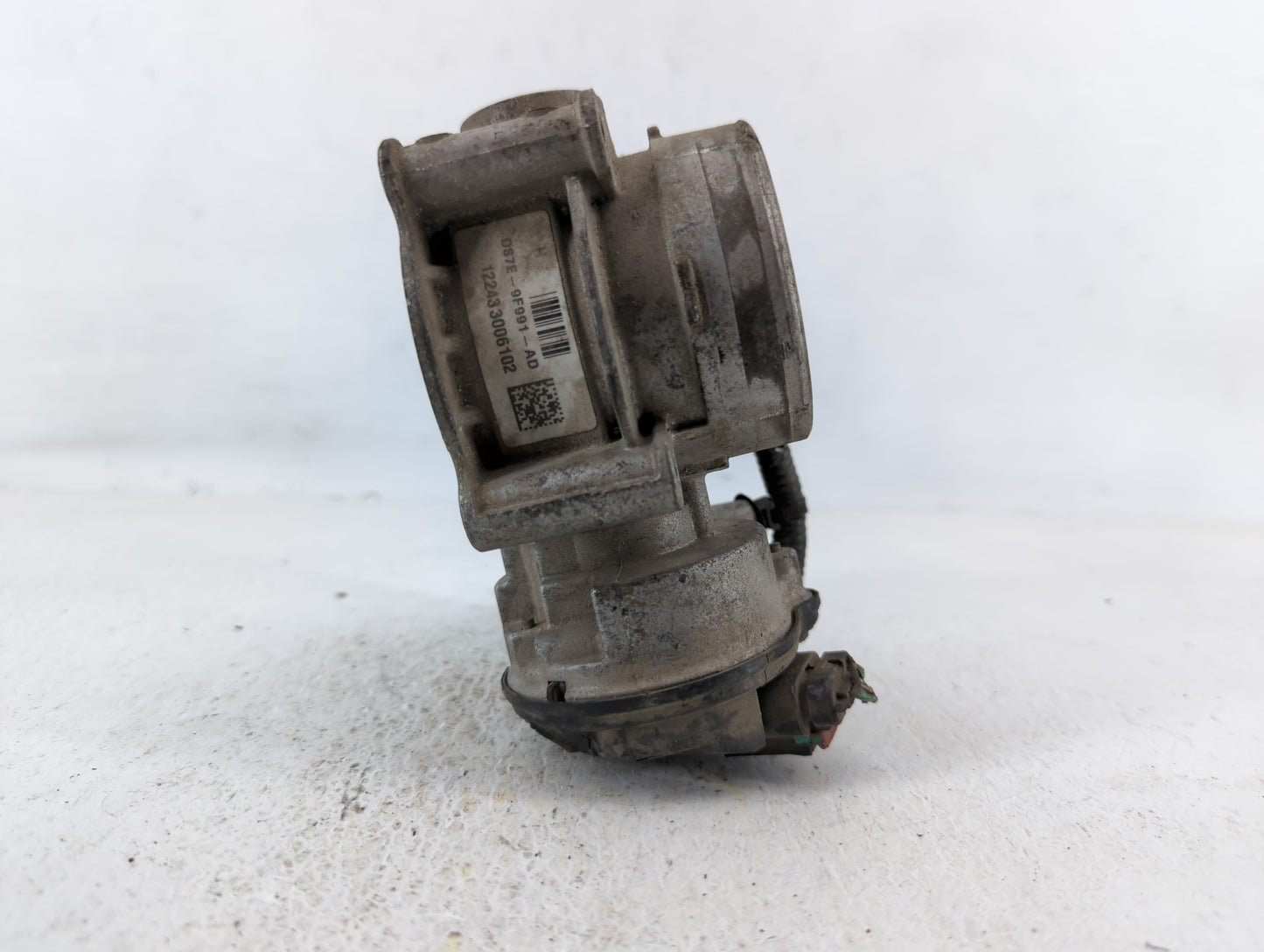 2013-2018 Ford C-Max Throttle Body P/N:DS7E-9F991-AD Fits Fits 2013 2014 2015 2016 2017 2018 2019 2020 2021 2022 OEM Used Au