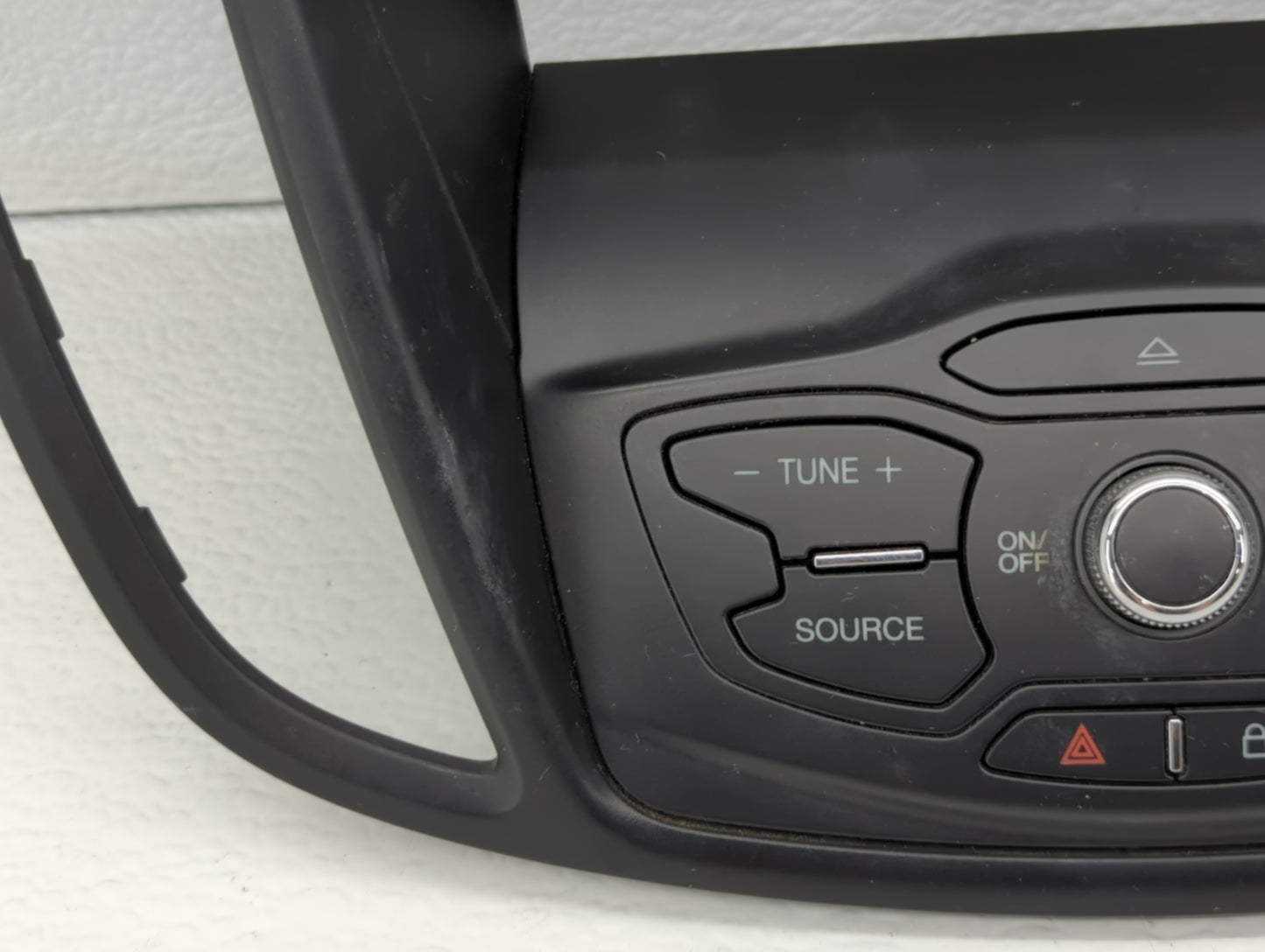 2013-2016 Ford C-Max Radio AM FM Cd Player Receiver Replacement P/N:CJ54 18835 ED Fits Fits 2013 2014 2015 2016 OEM Used Aut