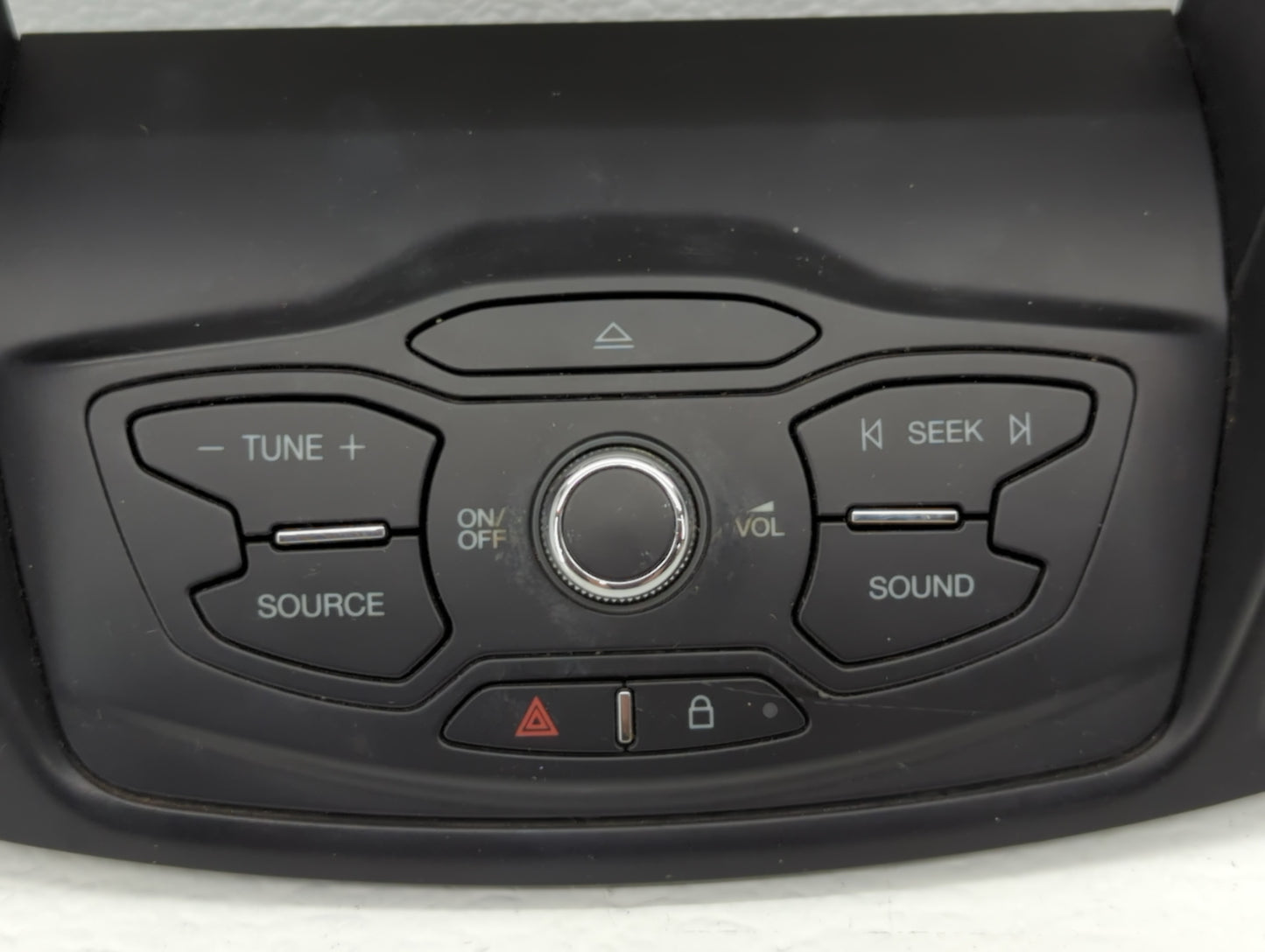 2013-2016 Ford C-Max Radio AM FM Cd Player Receiver Replacement P/N:CJ54 18835 ED Fits Fits 2013 2014 2015 2016 OEM Used Aut