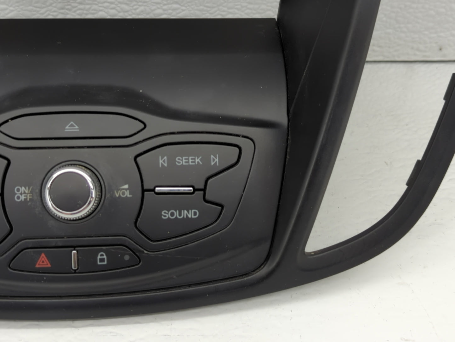 2013-2016 Ford C-Max Radio AM FM Cd Player Receiver Replacement P/N:CJ54 18835 ED Fits Fits 2013 2014 2015 2016 OEM Used Aut