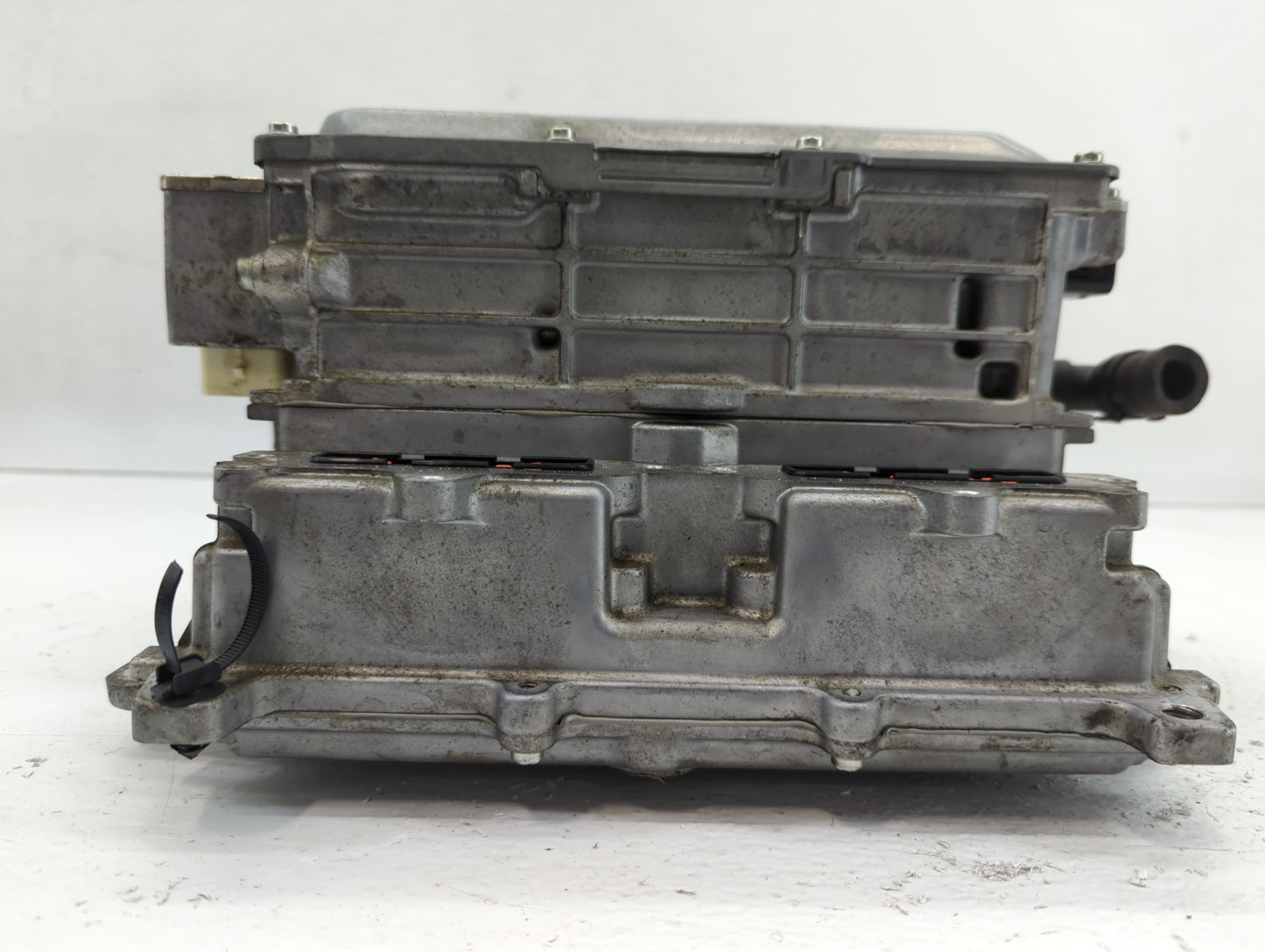 2013-2018 Ford C-Max Hybrid DC Synergy Drive Power Inverter P/N:DM58-7B012-AK Fits Fits 2013 2014 2015 2016 2017 2018 OEM Us
