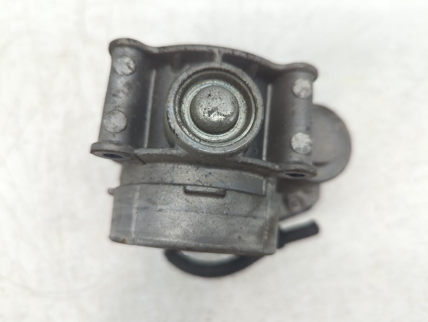 2013-2018 Ford C-Max Throttle Body P/N:122063002031 DS7E-9F991-AD Fits Fits 2013 2014 2015 2016 2017 2018 2019 2020 2021 202