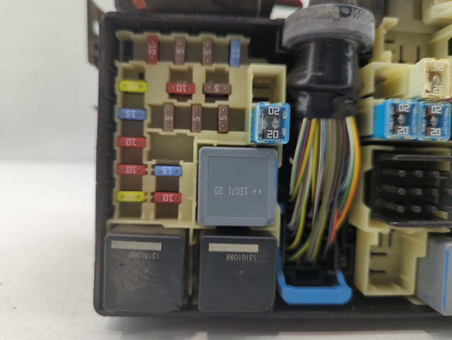 2013-2018 Ford C-Max Fusebox Fuse Box Panel Relay Module P/N:FV6T-14K733-ACG Fits Fits 2013 2014 2015 2016 2017 2018 OEM Use