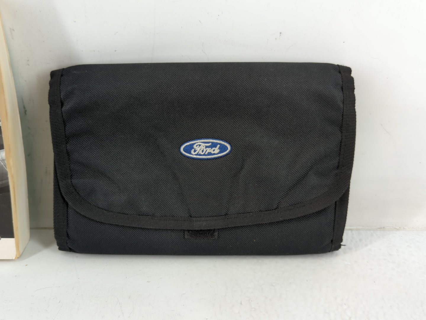 2013 Ford C-Max Owners Manual Book Guide P/N:DM5J19A321FA OEM Used Auto Parts - Oemusedautoparts1.com