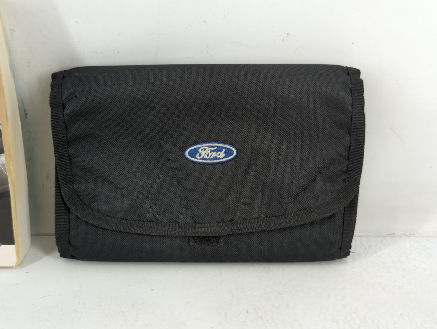 2013 Ford C-Max Owners Manual Book Guide P/N:DM5J19A321FA OEM Used Auto Parts - Oemusedautoparts1.com