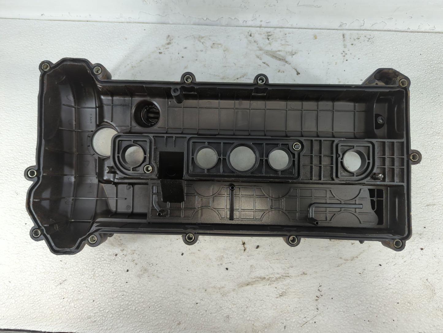 2013 Ford C-Max Driver Left Cylinder Head Valve Cover P/N:PA66-GF25-M15 Fits OEM Used Auto Parts - Oemusedautoparts1.com