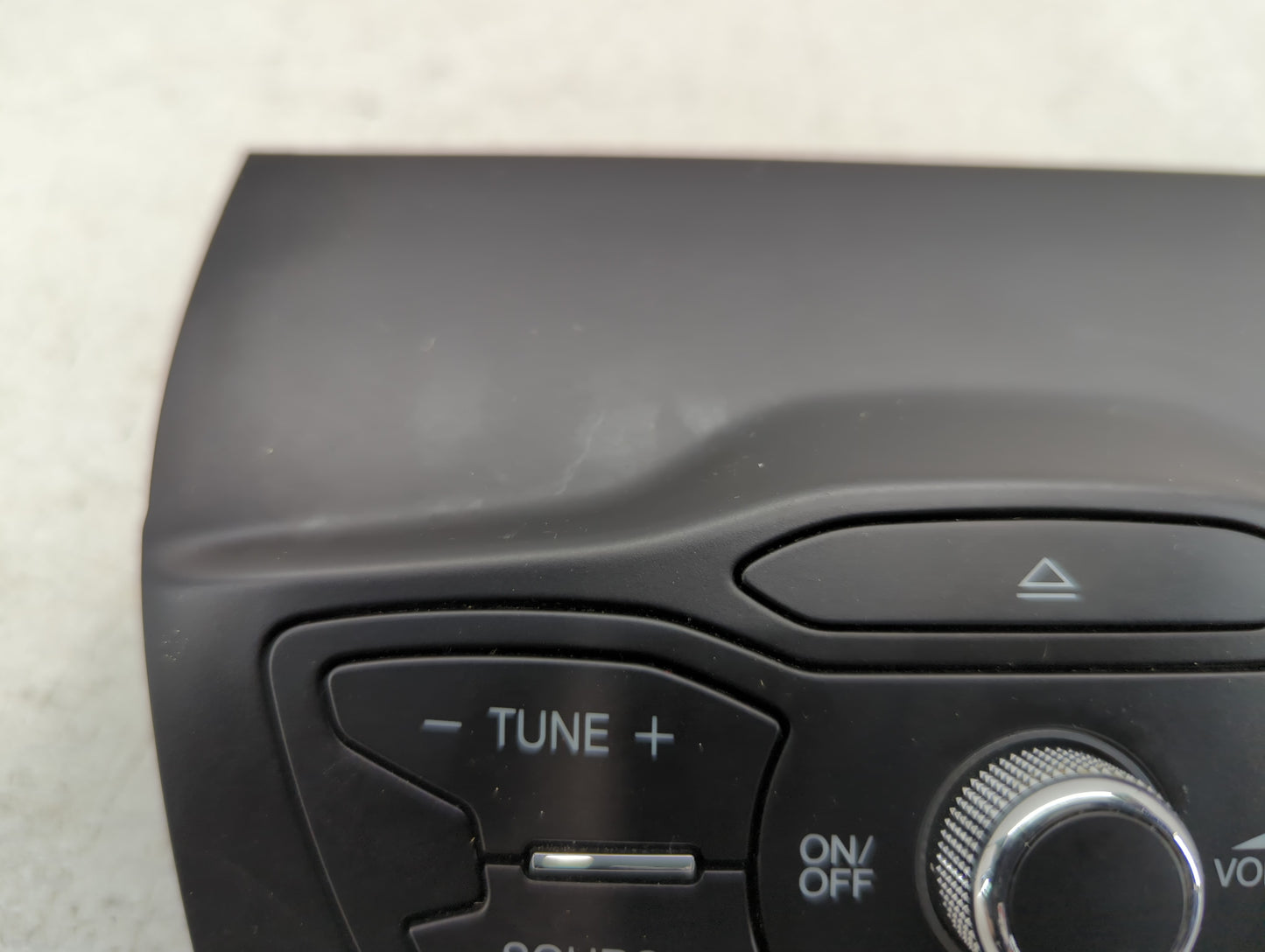 2013-2016 Ford C-Max Radio AM FM Cd Player Receiver Replacement P/N:CJ5T18K811HG Fits Fits 2013 2014 2015 2016 OEM Used Auto
