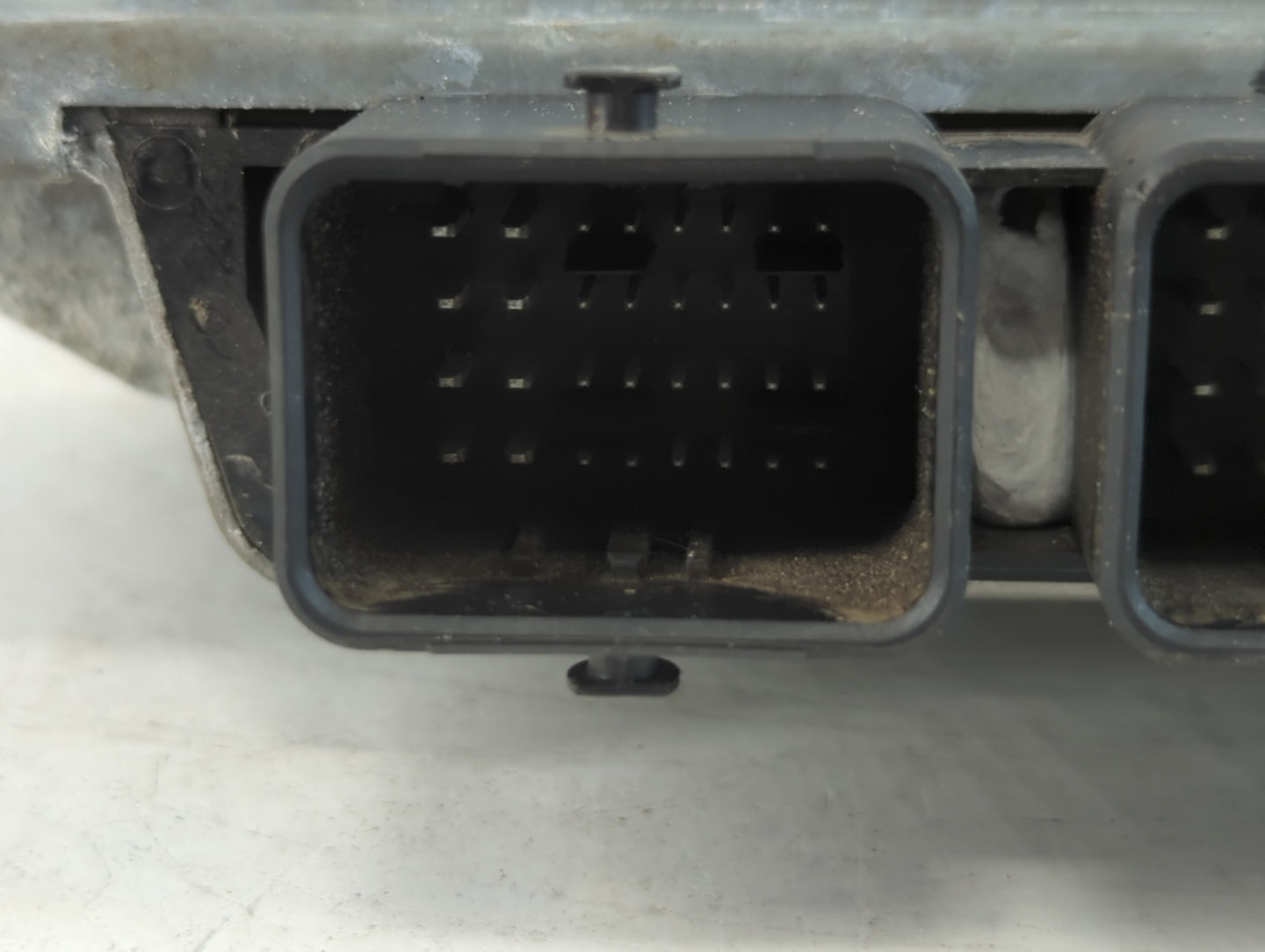 2013 Ford C-Max PCM Engine Control Computer ECU ECM PCU OEM P/N:DM5A-12A650-DD Fits OEM Used Auto Parts - Oemusedautoparts1.