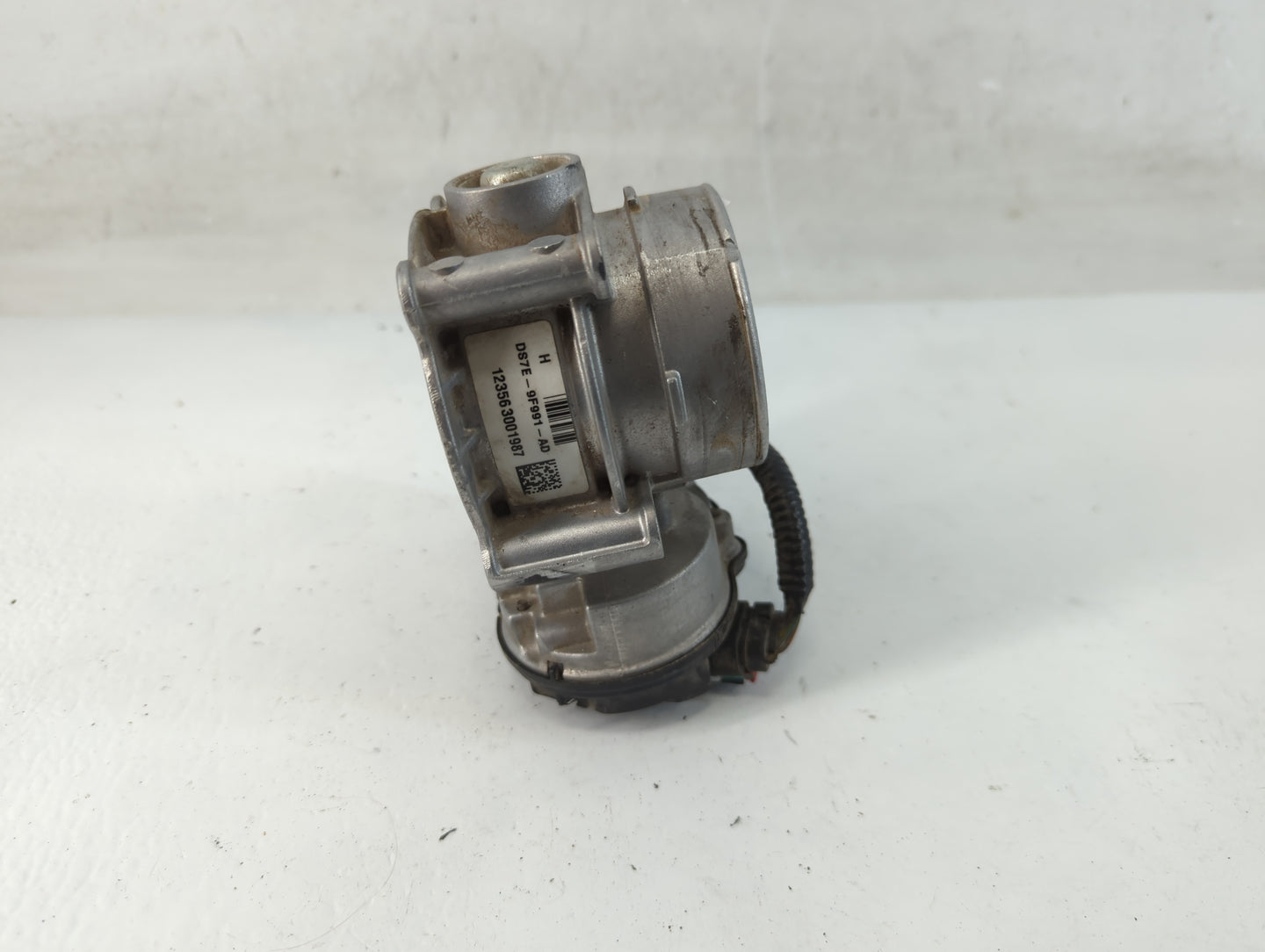 2013-2018 Ford C-Max Throttle Body P/N:123563001987 DS7E-9F991-AD Fits Fits 2013 2014 2015 2016 2017 2018 2019 2020 2021 202