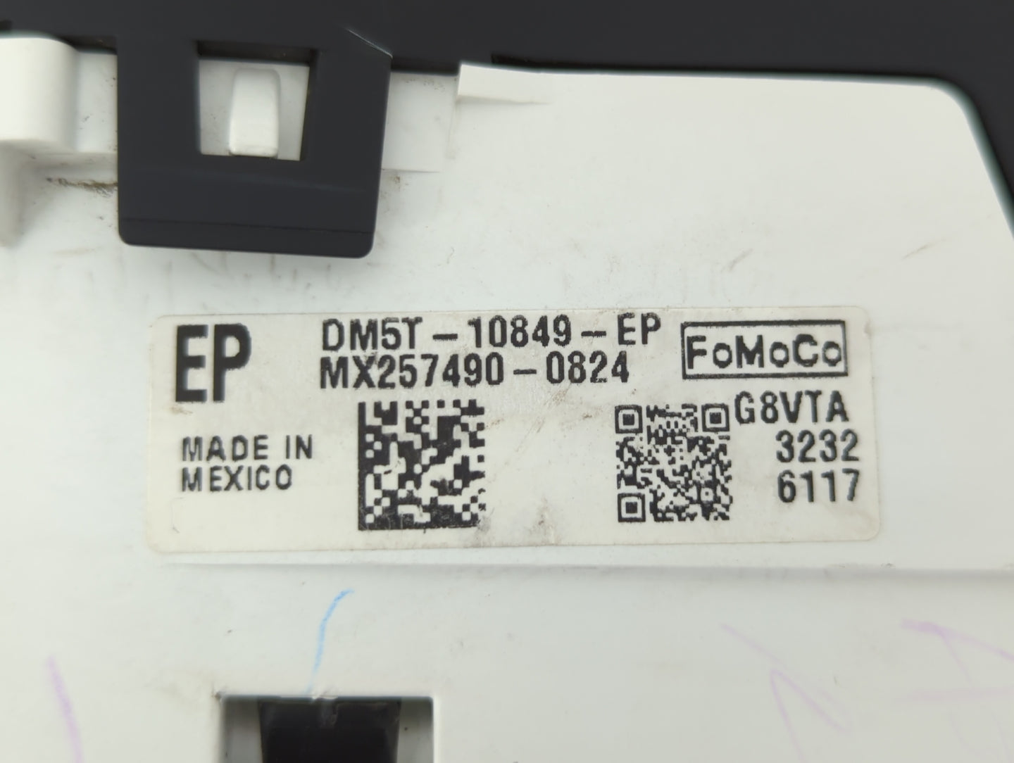 2013 Ford C-Max Instrument Cluster Speedometer Gauges P/N:DM5T-10849-EP DM5T-10849-EM, DM5T-10849-EL Fits OEM Used Auto Part