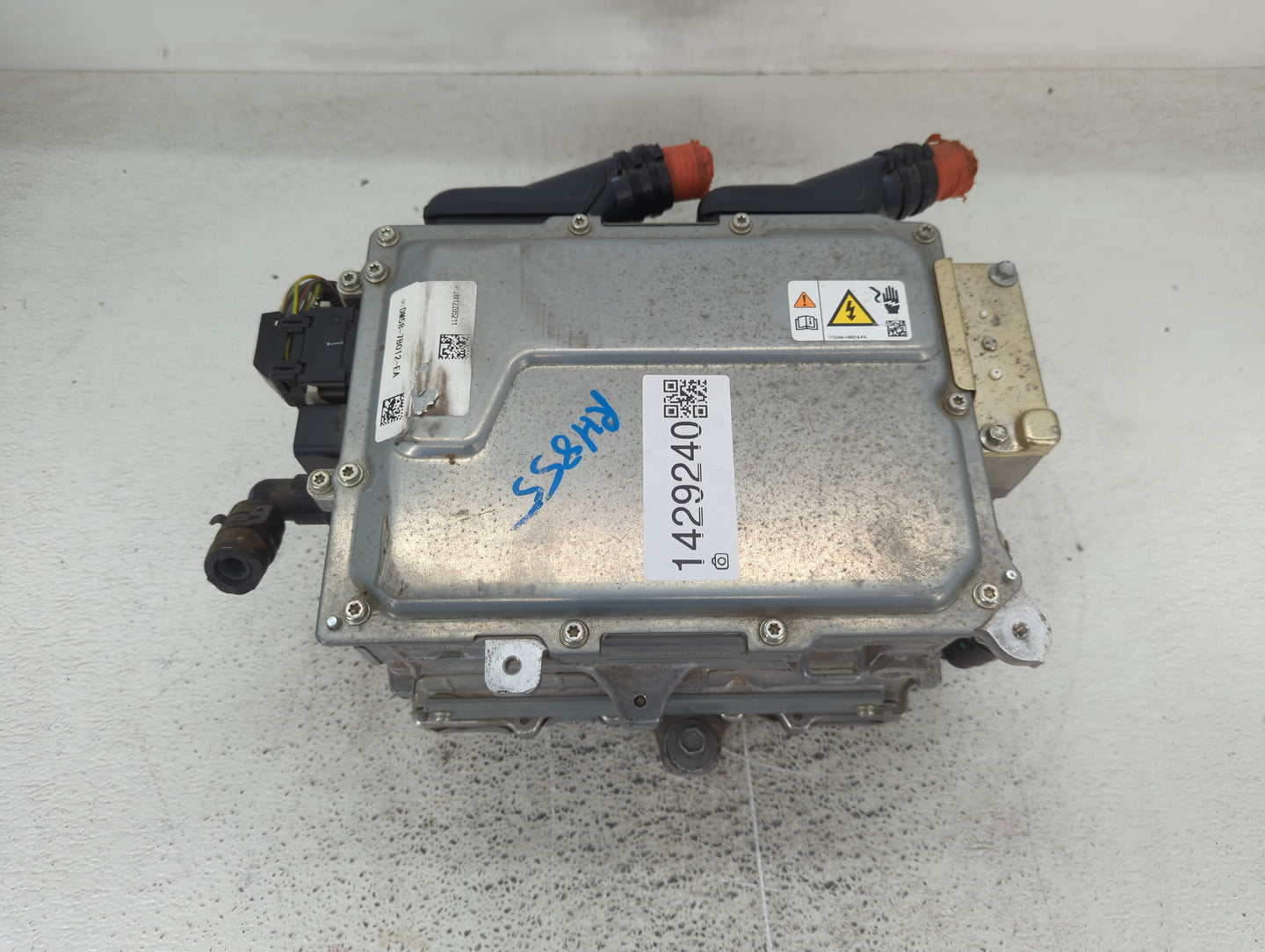 2013 Ford Cmax Hybrid DC Synergy Drive Power Inverter P/N:DM58-7B012-EA JM12Z05211 Fits OEM Used Auto Parts - Oemusedautopar