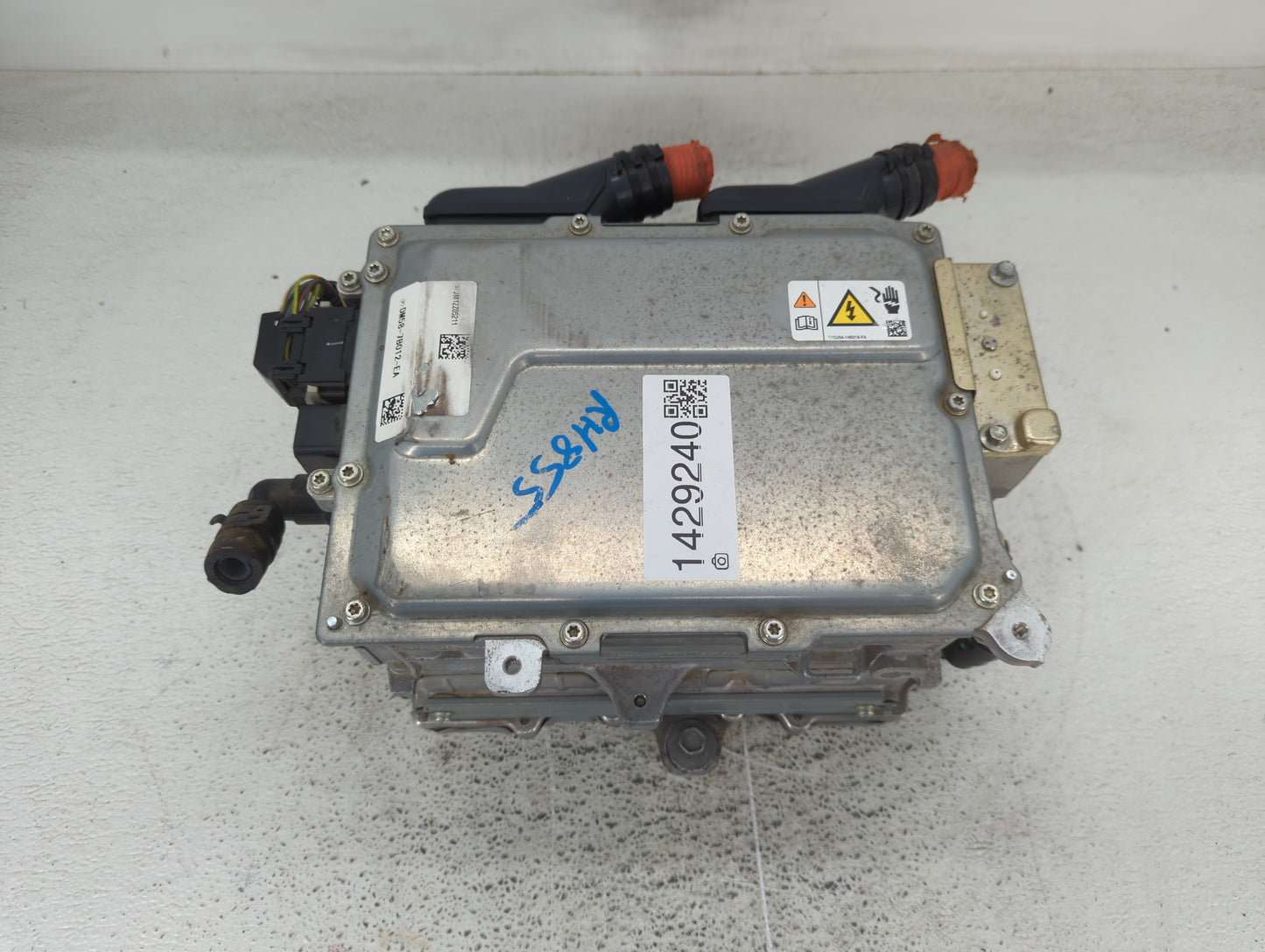 2013 Ford Cmax Hybrid DC Synergy Drive Power Inverter P/N:DM58-7B012-EA JM12Z05211 Fits OEM Used Auto Parts - Oemusedautopar