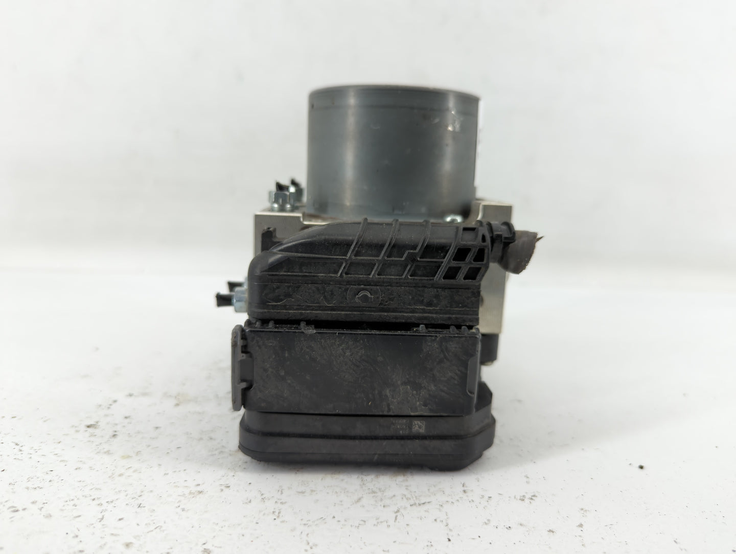 2013 Ford Country Sedan ABS Pump Control Module Replacement P/N:44540-0R170 Fits OEM Used Auto Parts - Oemusedautoparts1.com