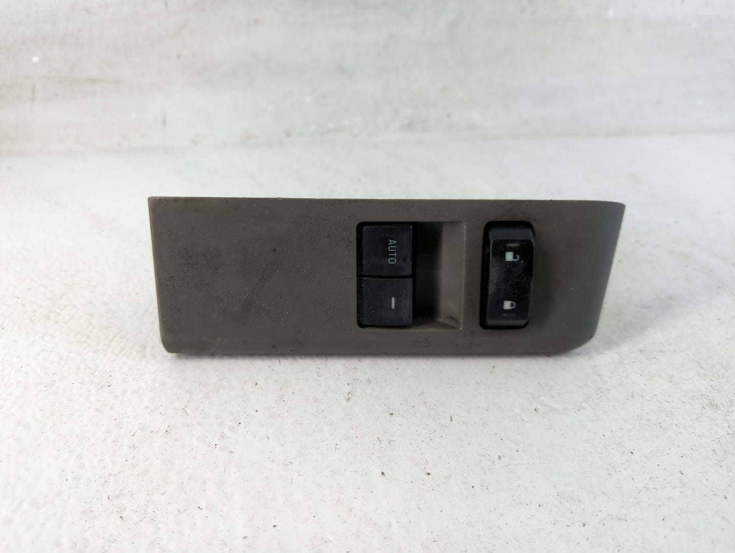 2009-2014 Ford E-150 Master Power Window Switch Replacement Driver Side Left P/N:8C3T-14540-ABW Fits OEM Used Auto Parts - O