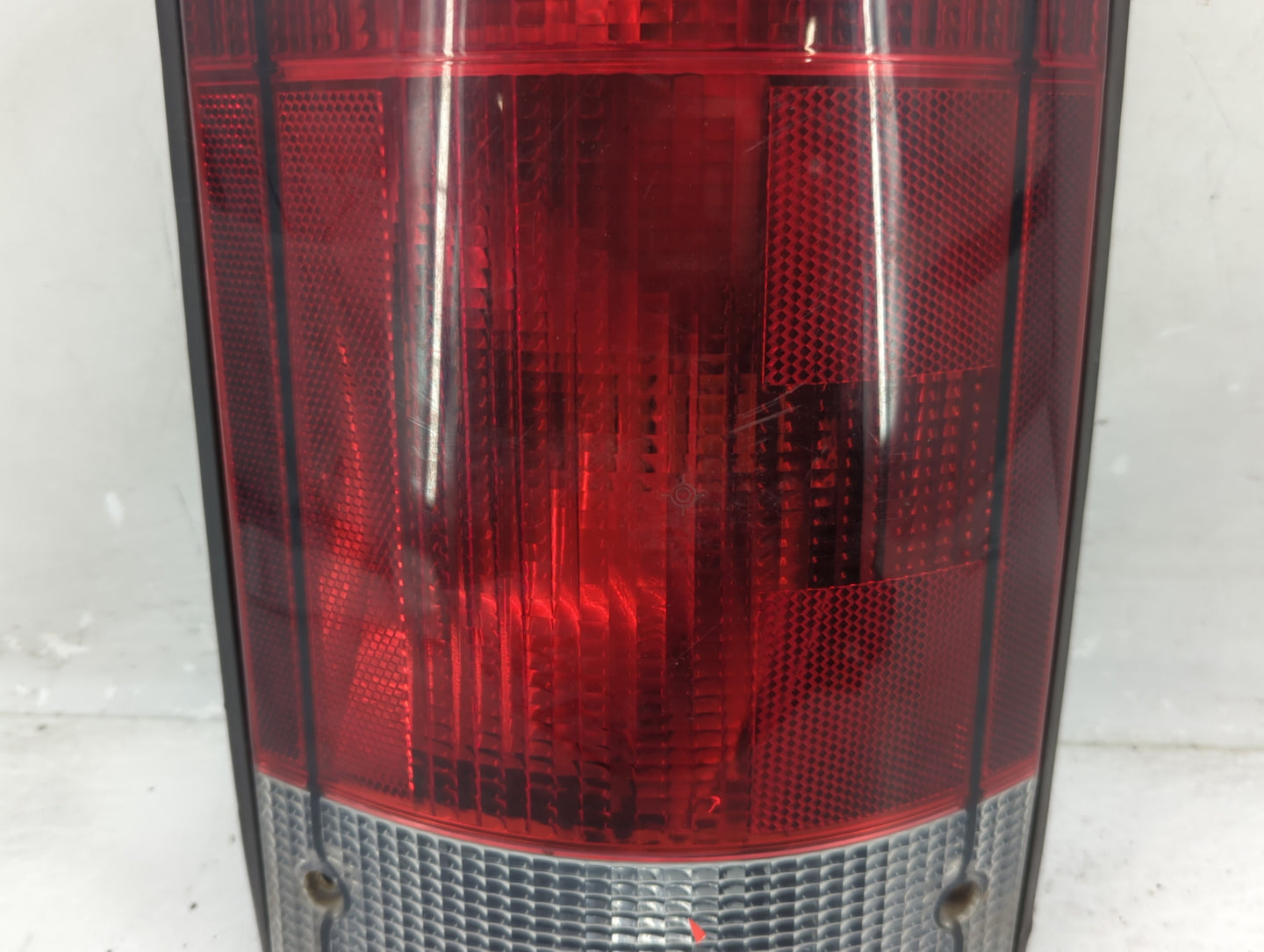 2005-2014 Ford E-150 Tail Light Assembly Passenger Right OEM Fits Fits 2005 2006 2007 2008 2009 2010 2011 2012 2013 2014 OEM