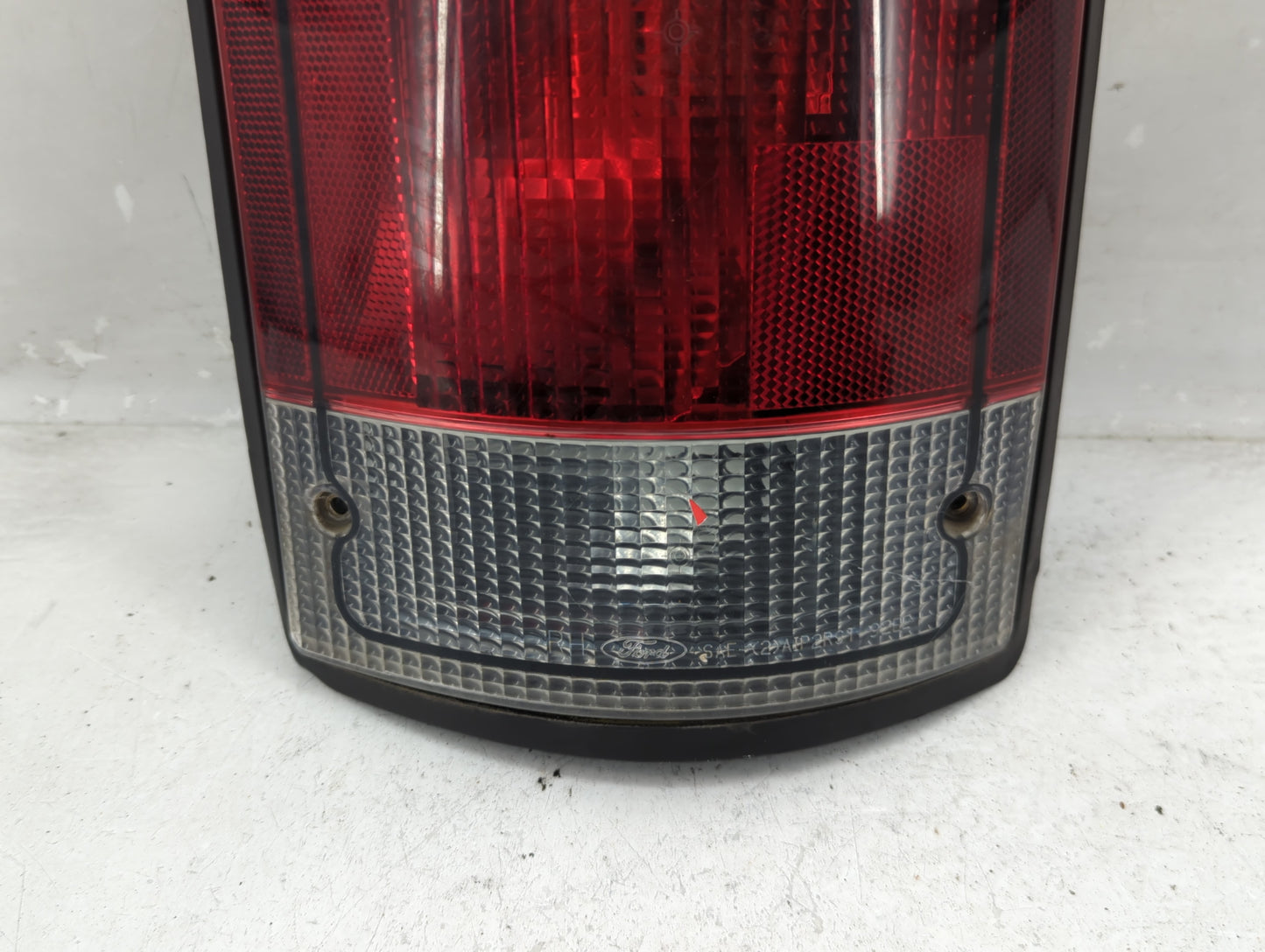 2005-2014 Ford E-150 Tail Light Assembly Passenger Right OEM Fits Fits 2005 2006 2007 2008 2009 2010 2011 2012 2013 2014 OEM