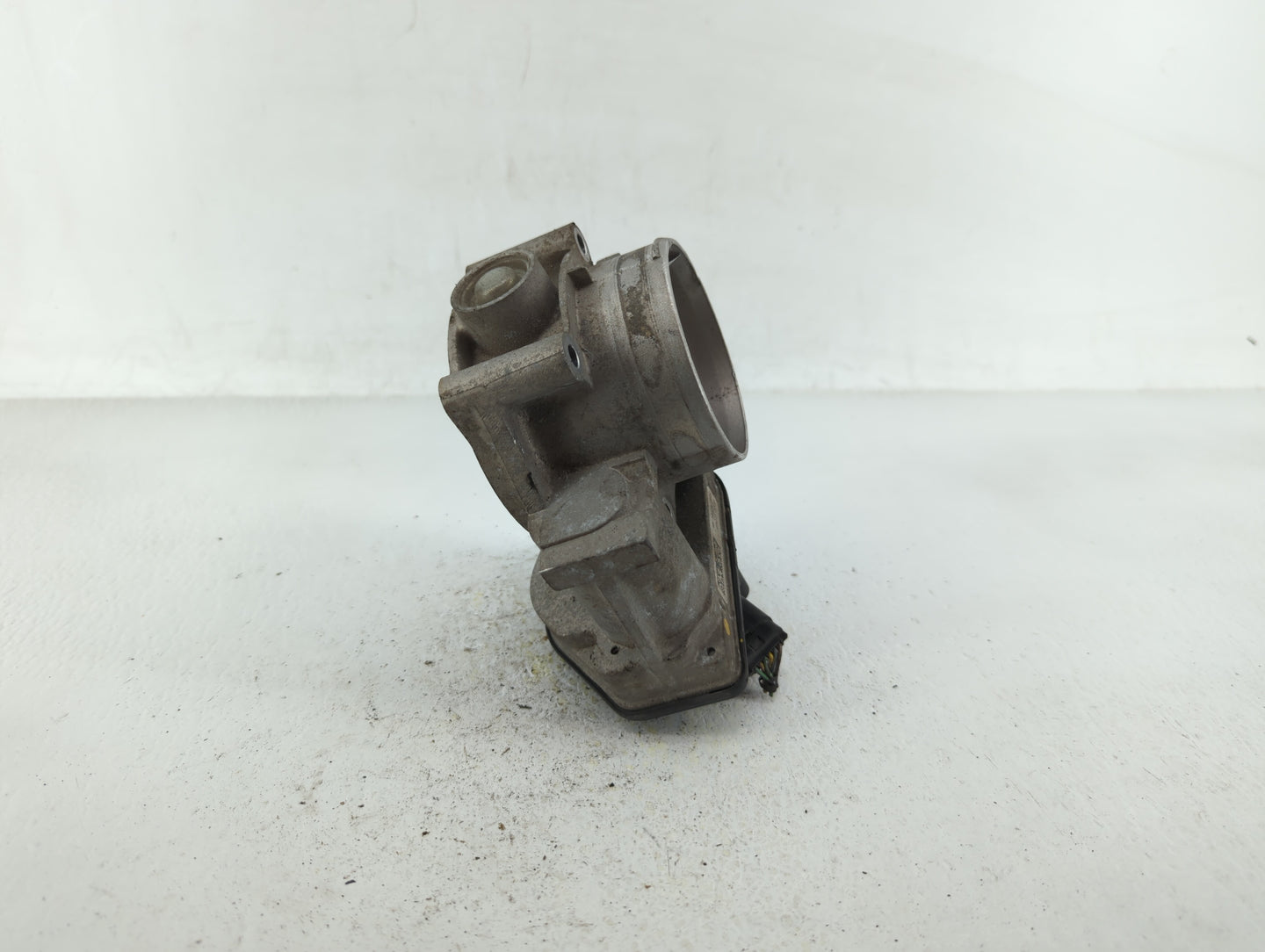 2007-2014 Ford E-150 Throttle Body P/N:7T4E-9F991-GB 7T4E-EC Fits Fits 2007 2008 2009 2010 2011 2012 2013 2014 OEM Used Auto