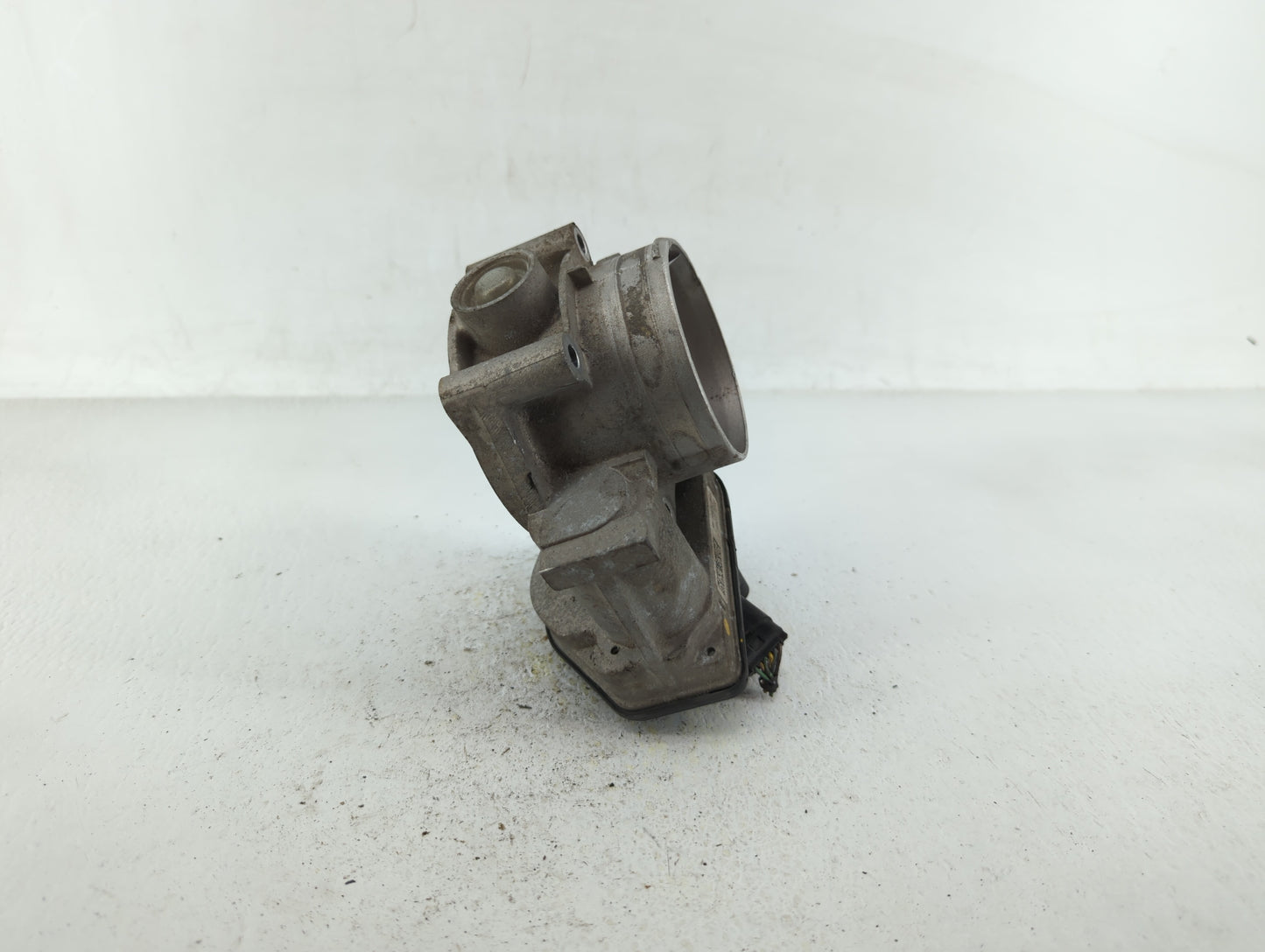 2007-2014 Ford E-150 Throttle Body P/N:7T4E-9F991-GB 7T4E-EC Fits Fits 2007 2008 2009 2010 2011 2012 2013 2014 OEM Used Auto