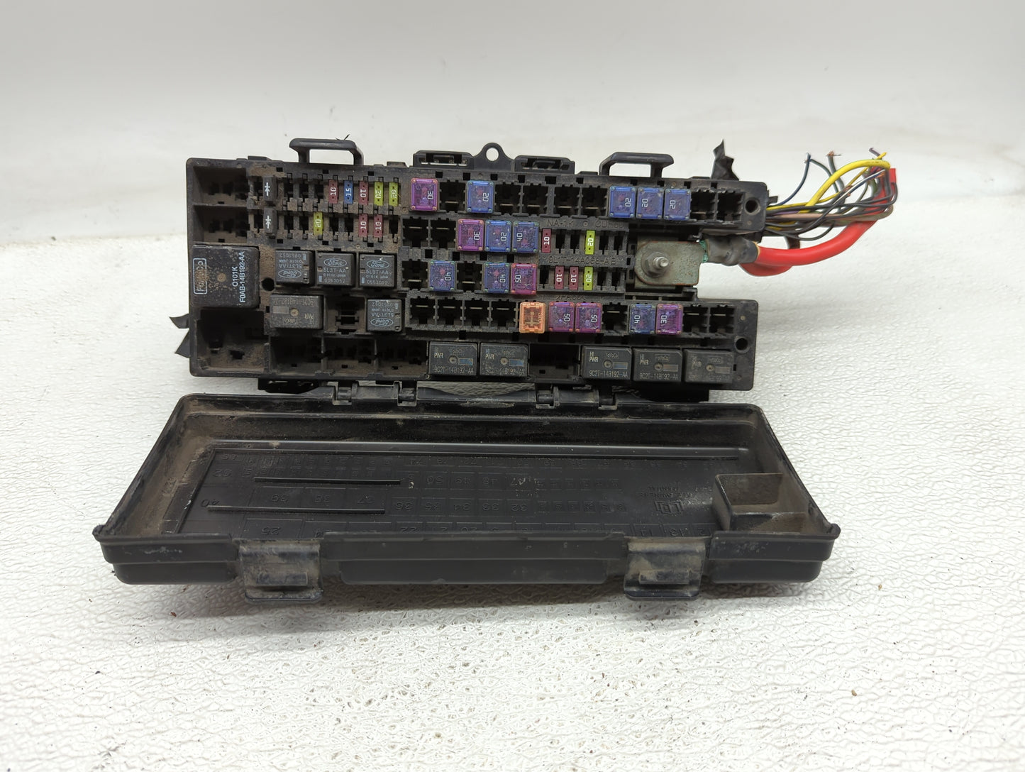 2009-2014 Ford E-250 Fusebox Fuse Box Panel Relay Module P/N:9C2T-14A003-AB Fits OEM Used Auto Parts - Oemusedautoparts1.com
