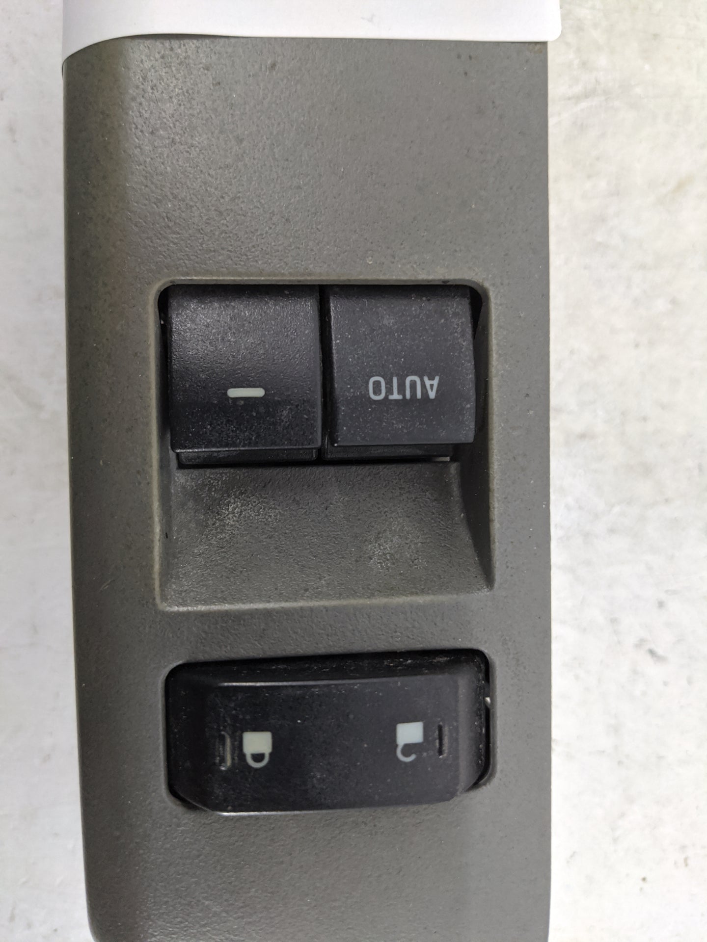 2009-2014 Ford E-250 Master Power Window Switch Replacement Driver Side Left P/N:8C3T-14540-ABW 8AND018634 Fits OEM Used Aut