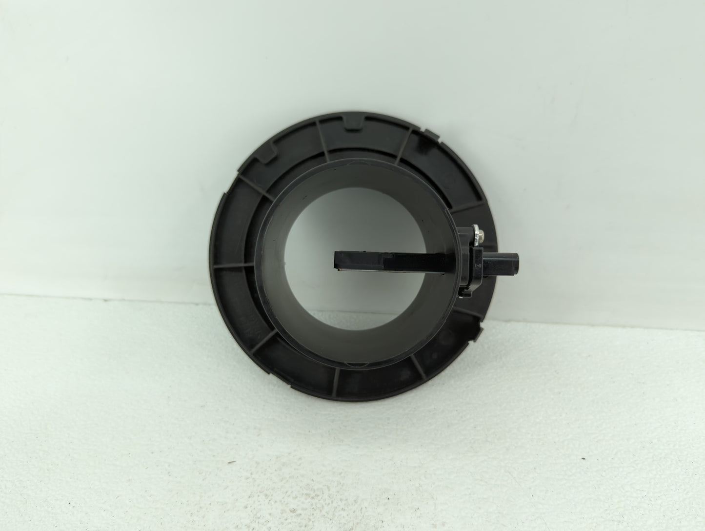2004-2005 Ford E-350 Club Wagon Mass Air Flow Meter Maf - Oemusedautoparts1.com