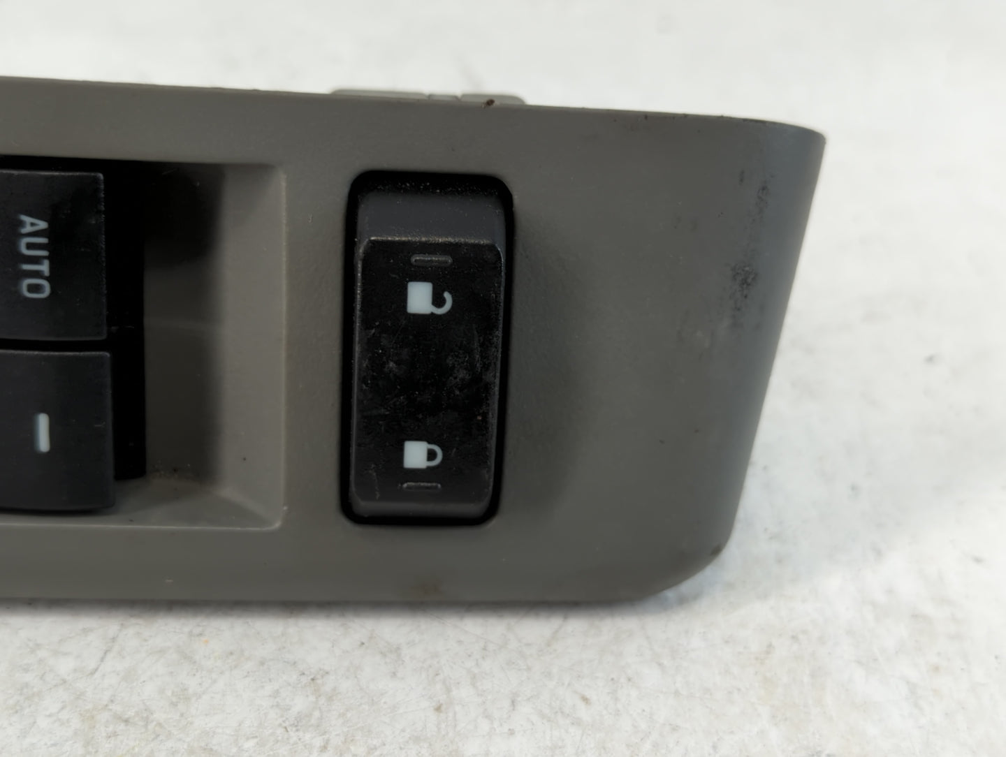 2013 Ford E-350 Club Wagon Master Power Window Switch Replacement Driver Side Left P/N:8C3T-14540-ABW Fits OEM Used Auto Par