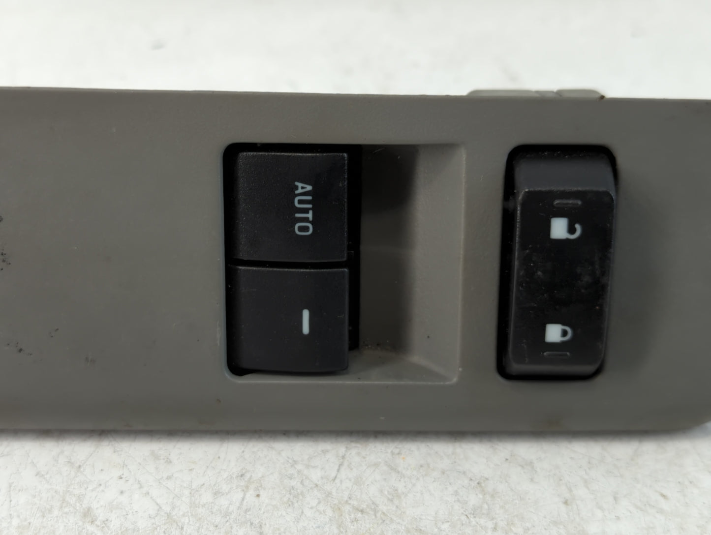 2013 Ford E-350 Club Wagon Master Power Window Switch Replacement Driver Side Left P/N:8C3T-14540-ABW Fits OEM Used Auto Par