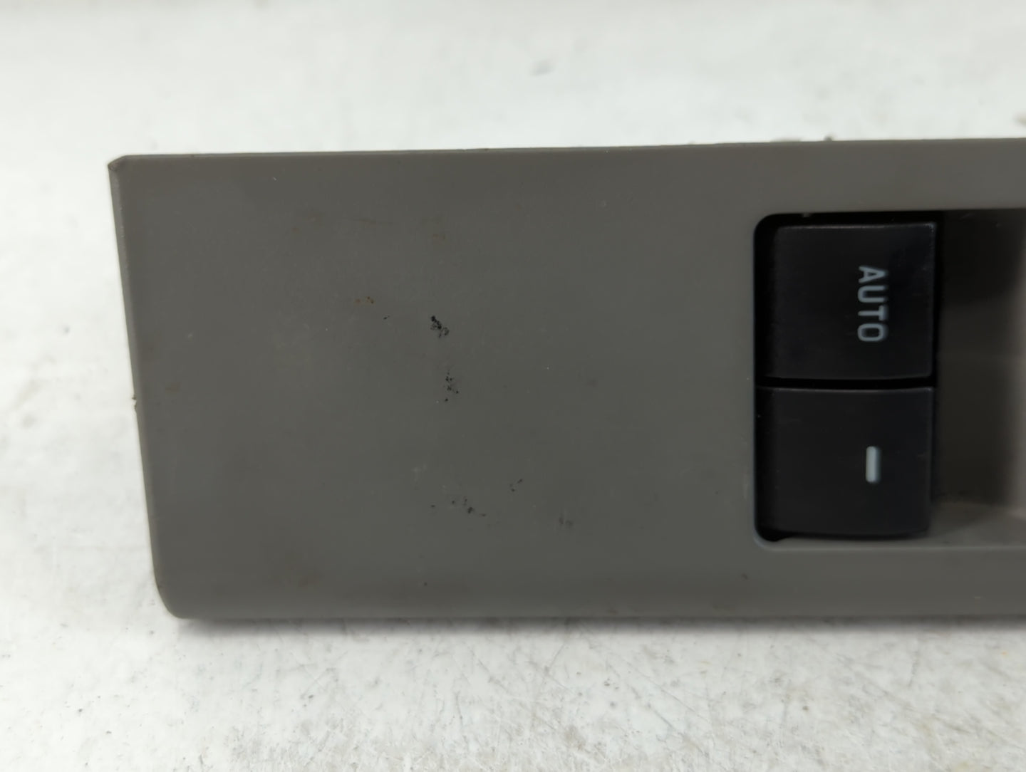 2013 Ford E-350 Club Wagon Master Power Window Switch Replacement Driver Side Left P/N:8C3T-14540-ABW Fits OEM Used Auto Par
