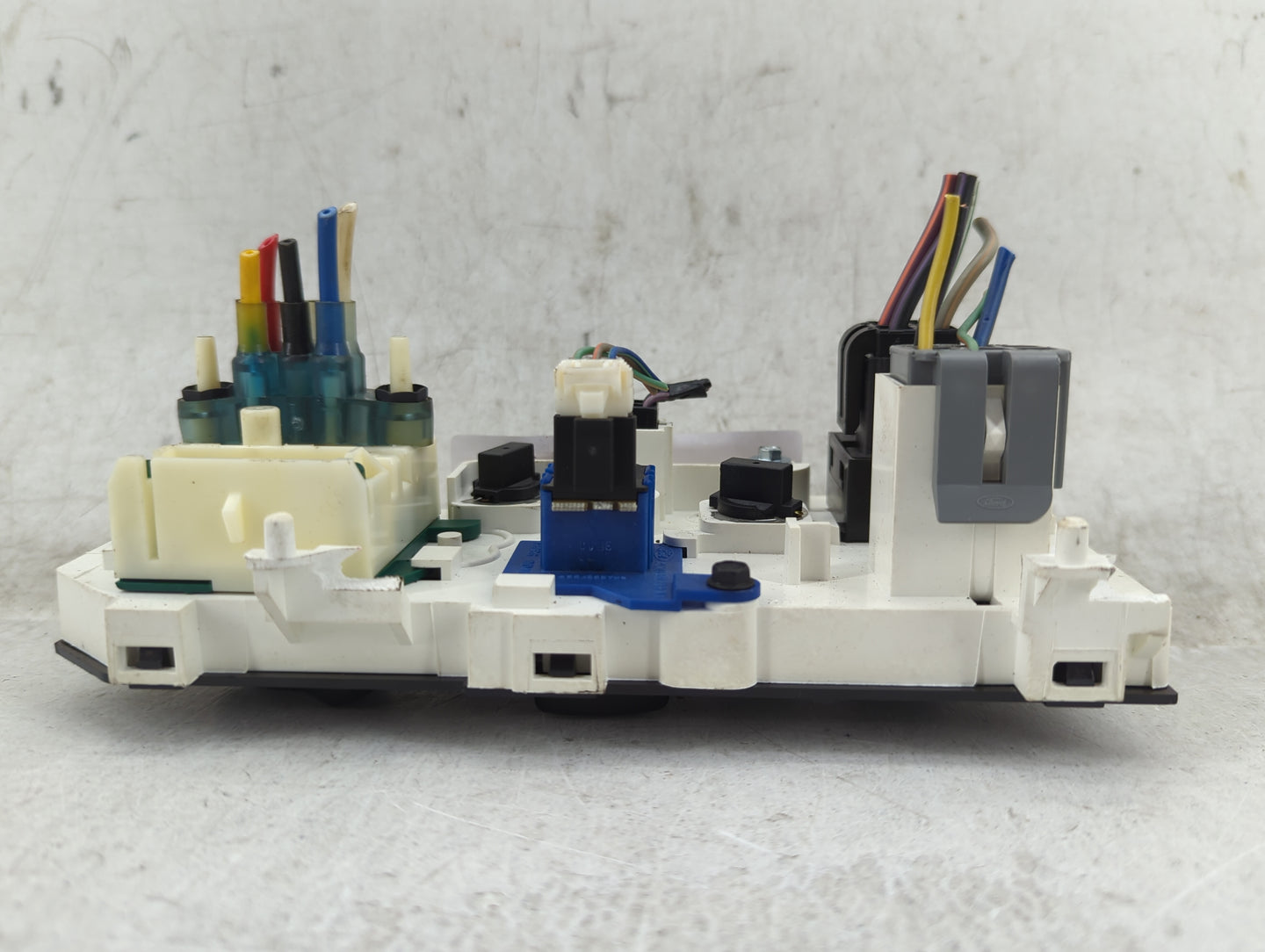 2013 Ford E250 Climate Control Module Temperature AC/Heater Replacement Fits OEM Used Auto Parts - Oemusedautoparts1.com