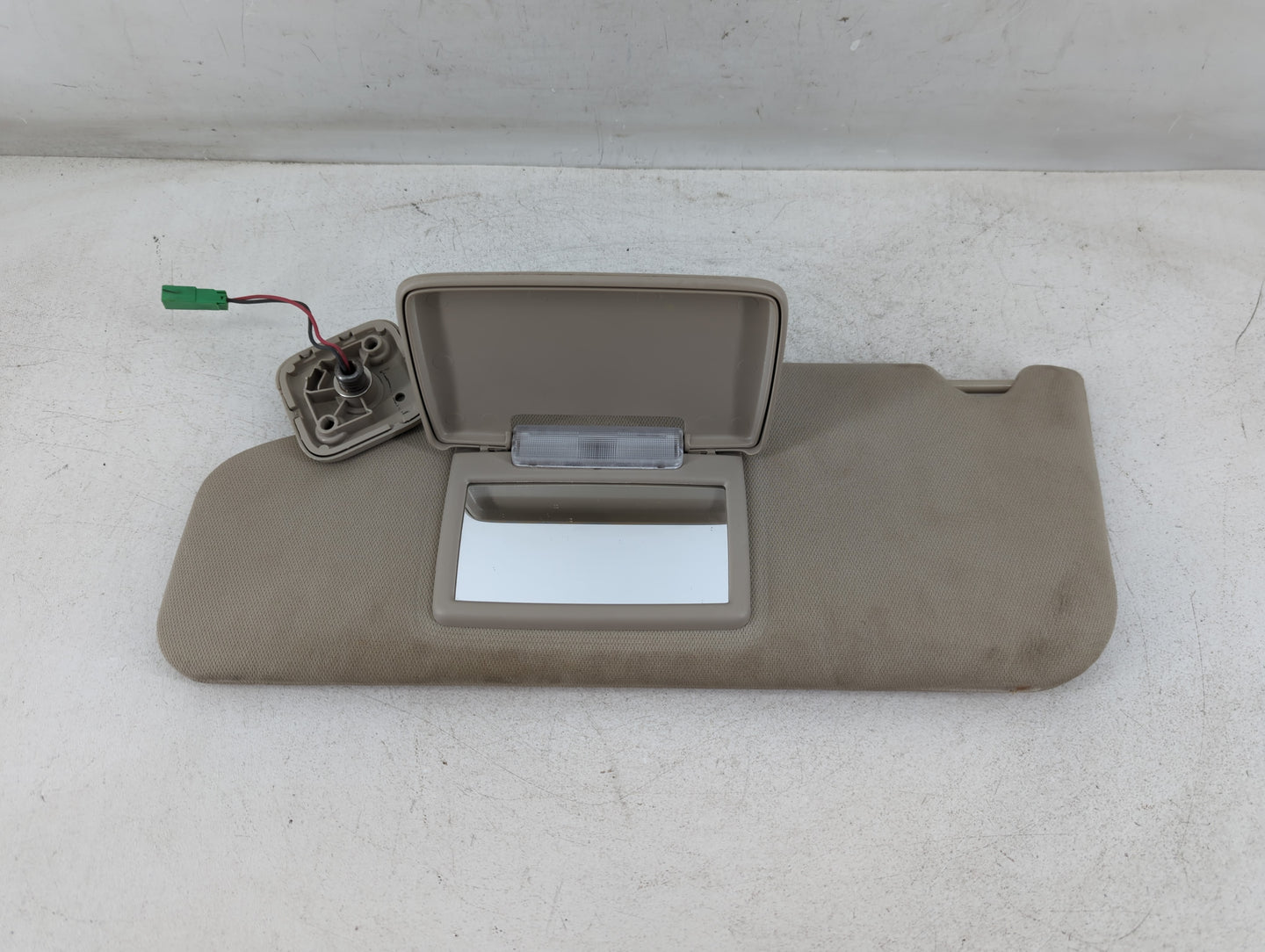 2011-2014 Ford Edge Sun Visor Shade Replacement Driver Left Mirror Fits Fits 2011 2012 2013 2014 OEM Used Auto Parts - Oemus