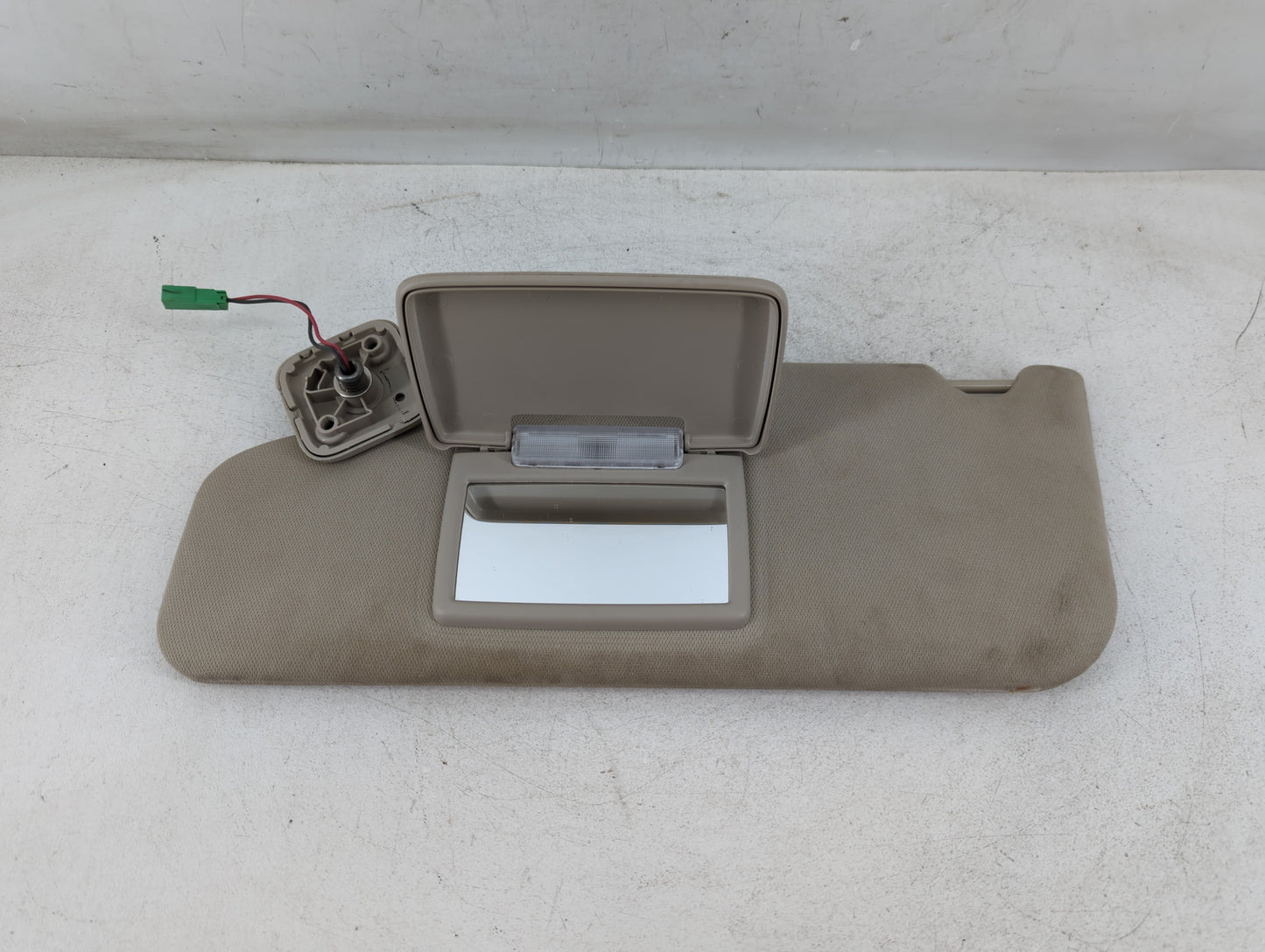 2011-2014 Ford Edge Sun Visor Shade Replacement Driver Left Mirror Fits Fits 2011 2012 2013 2014 OEM Used Auto Parts - Oemus