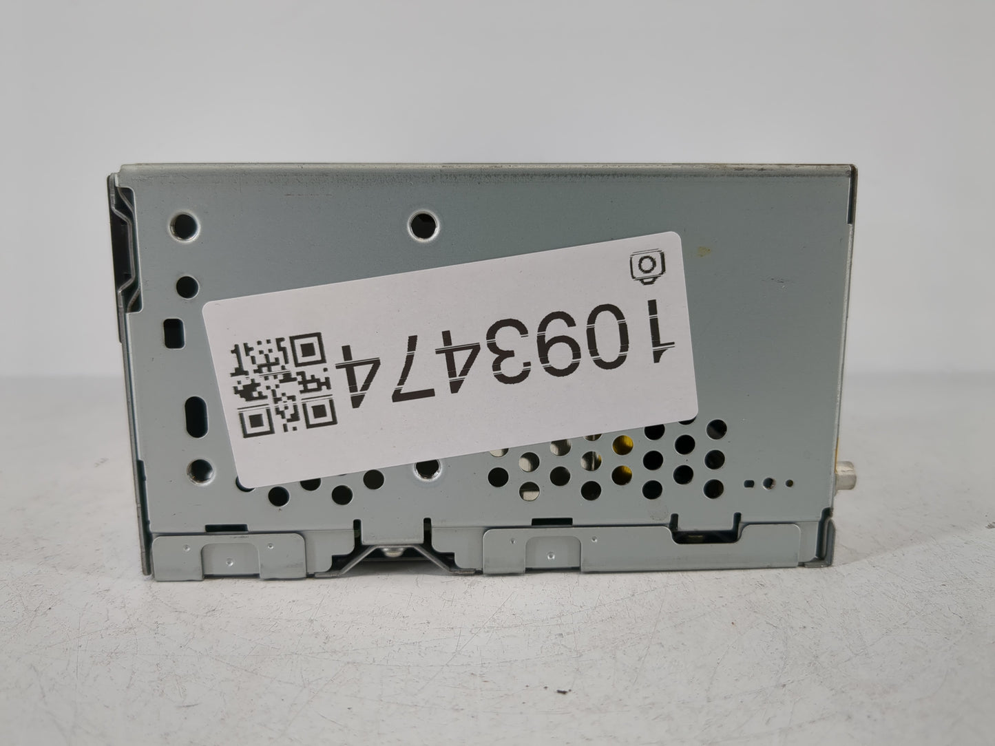 2013 Ford Edge Radio AM FM Cd Player Receiver Replacement P/N:DT4T 19C107- FA Fits OEM Used Auto Parts - Oemusedautoparts1.c