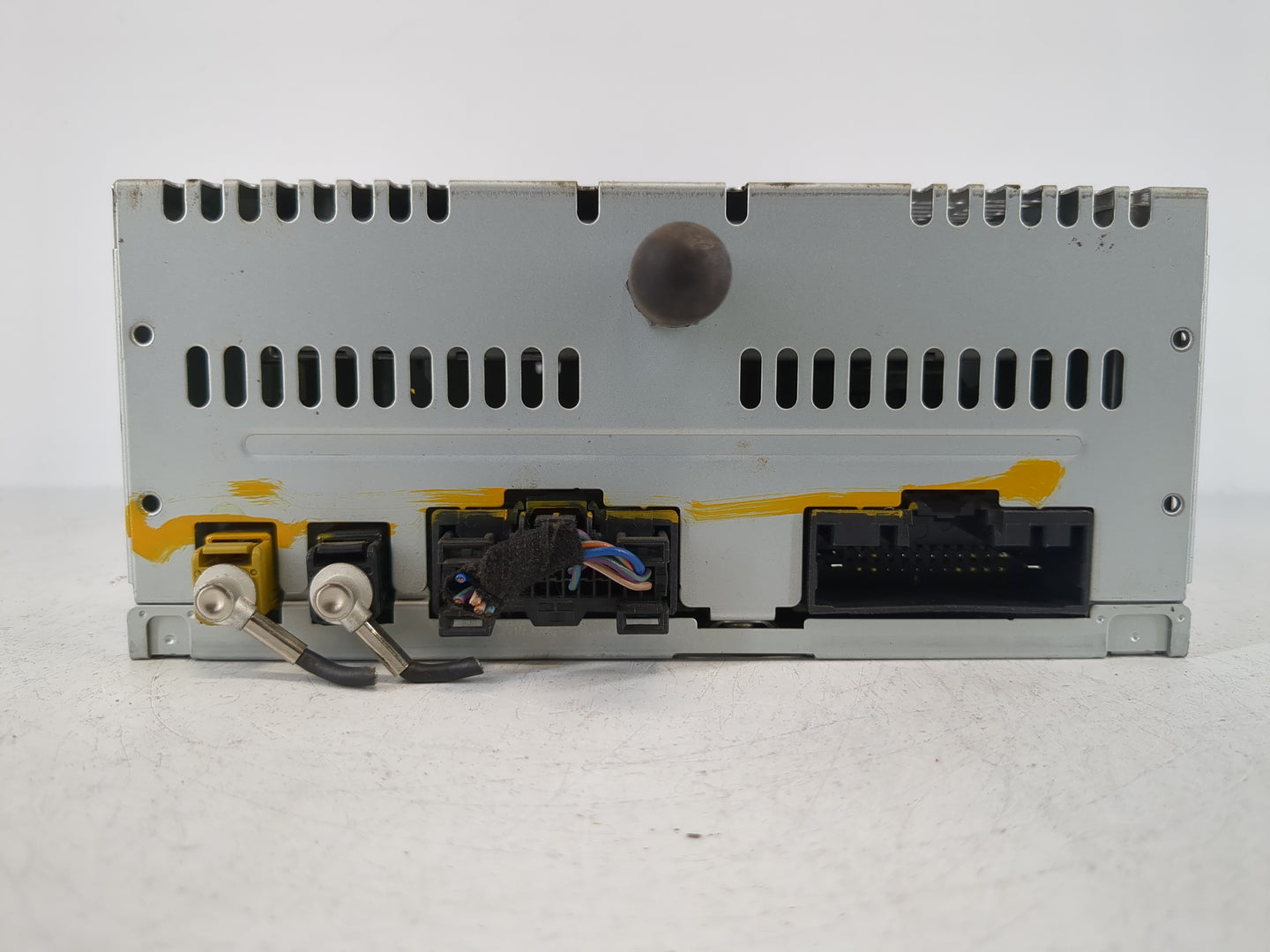 2013 Ford Edge Radio AM FM Cd Player Receiver Replacement P/N:DT4T 19C107- FA Fits OEM Used Auto Parts - Oemusedautoparts1.c