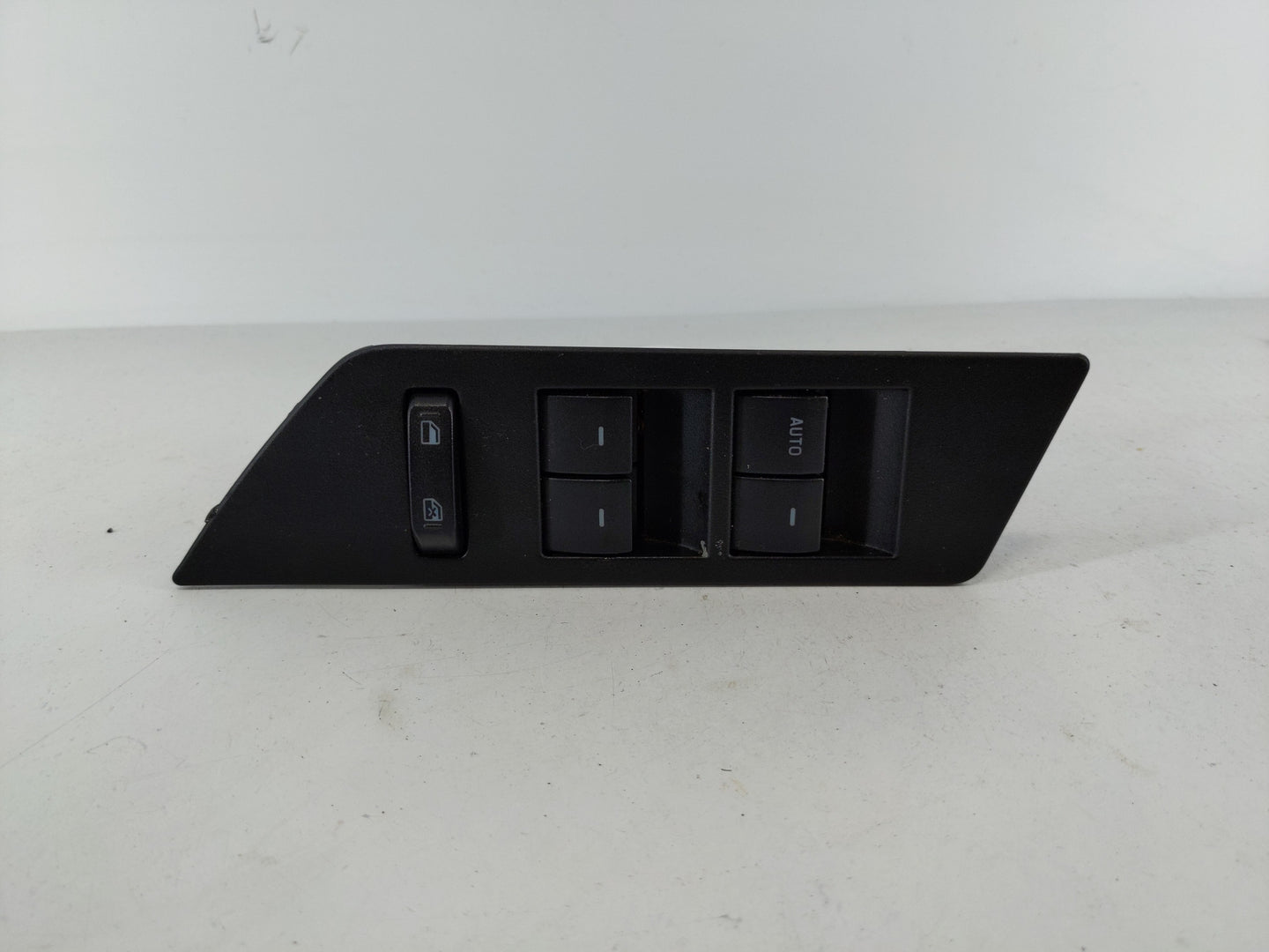 2011-2014 Ford Edge Master Power Window Switch Replacement Driver Side Left Fits Fits 2011 2012 2013 2014 OEM Used Auto Part