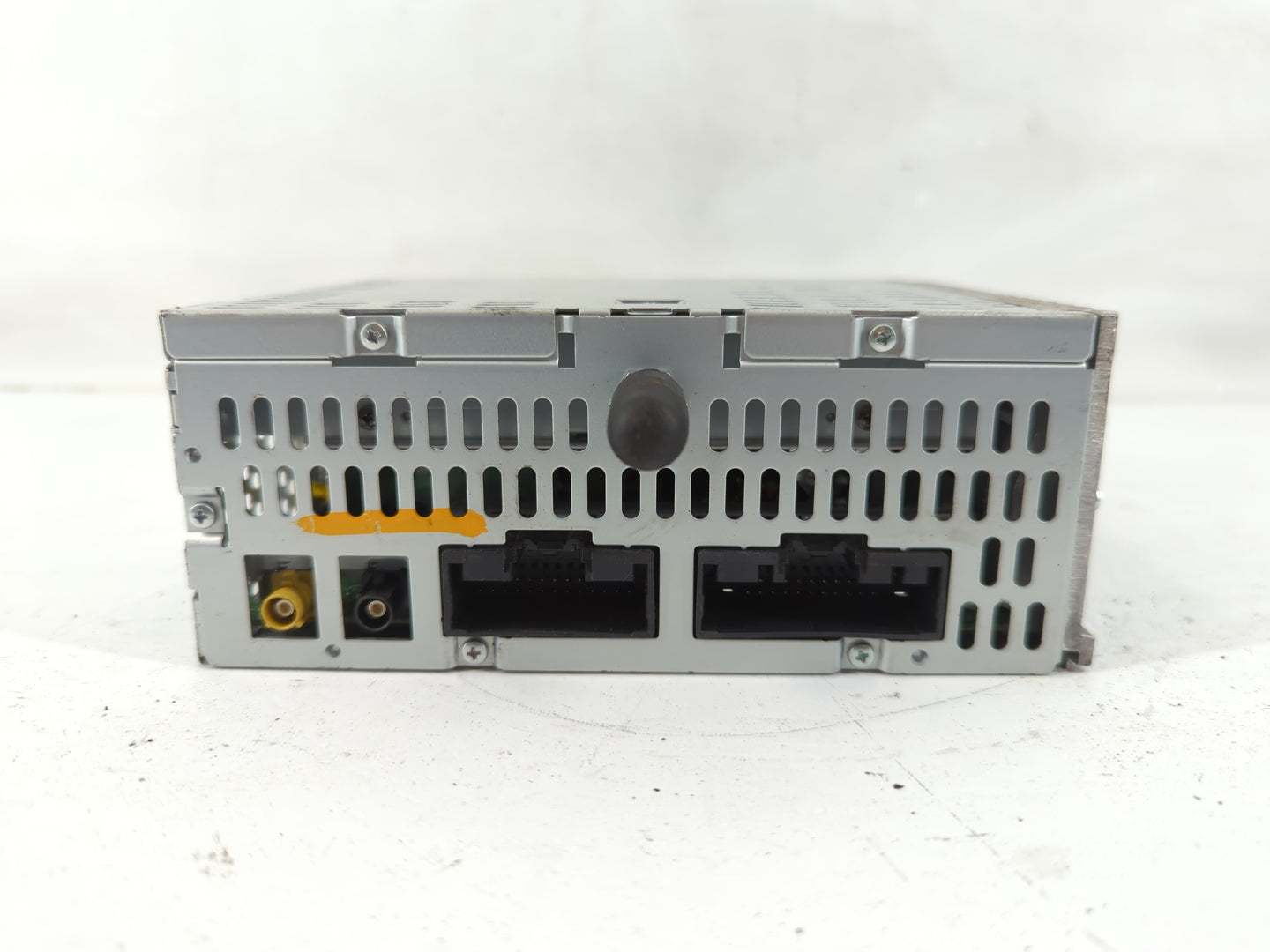 2013-2014 Ford Edge Radio AM FM Cd Player Receiver Replacement P/N:DT4T-19C107-BB Fits Fits 2013 2014 OEM Used Auto Parts - 