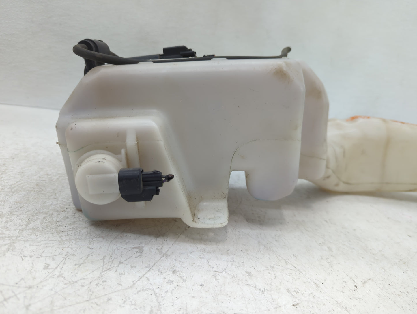 2007-2014 Ford Edge Windshield Washer Fluid Reservoir Bottle Oem - Oemusedautoparts1.com